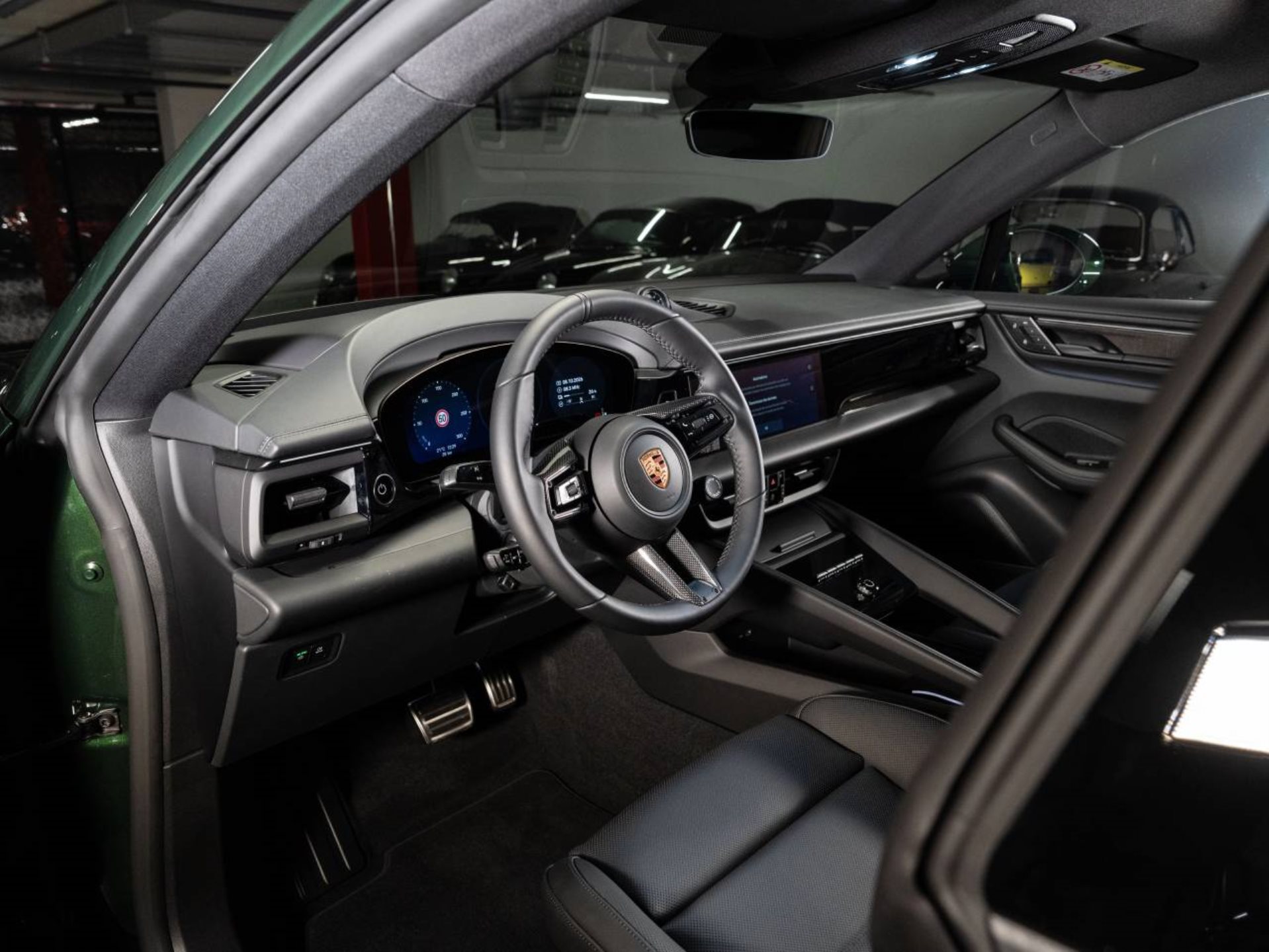 PORSCHE Macan GTS-image-3