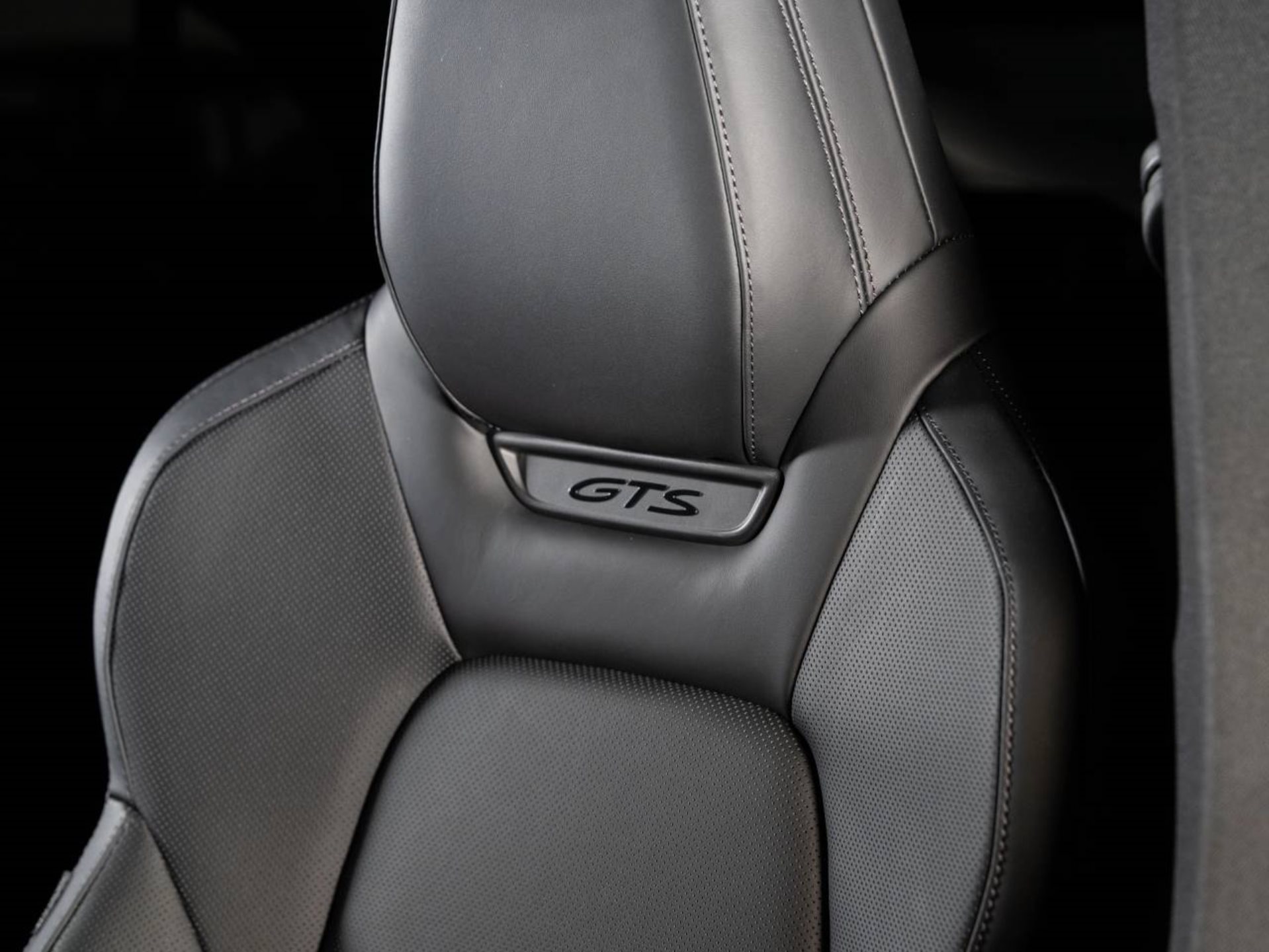 PORSCHE Macan GTS-image-16
