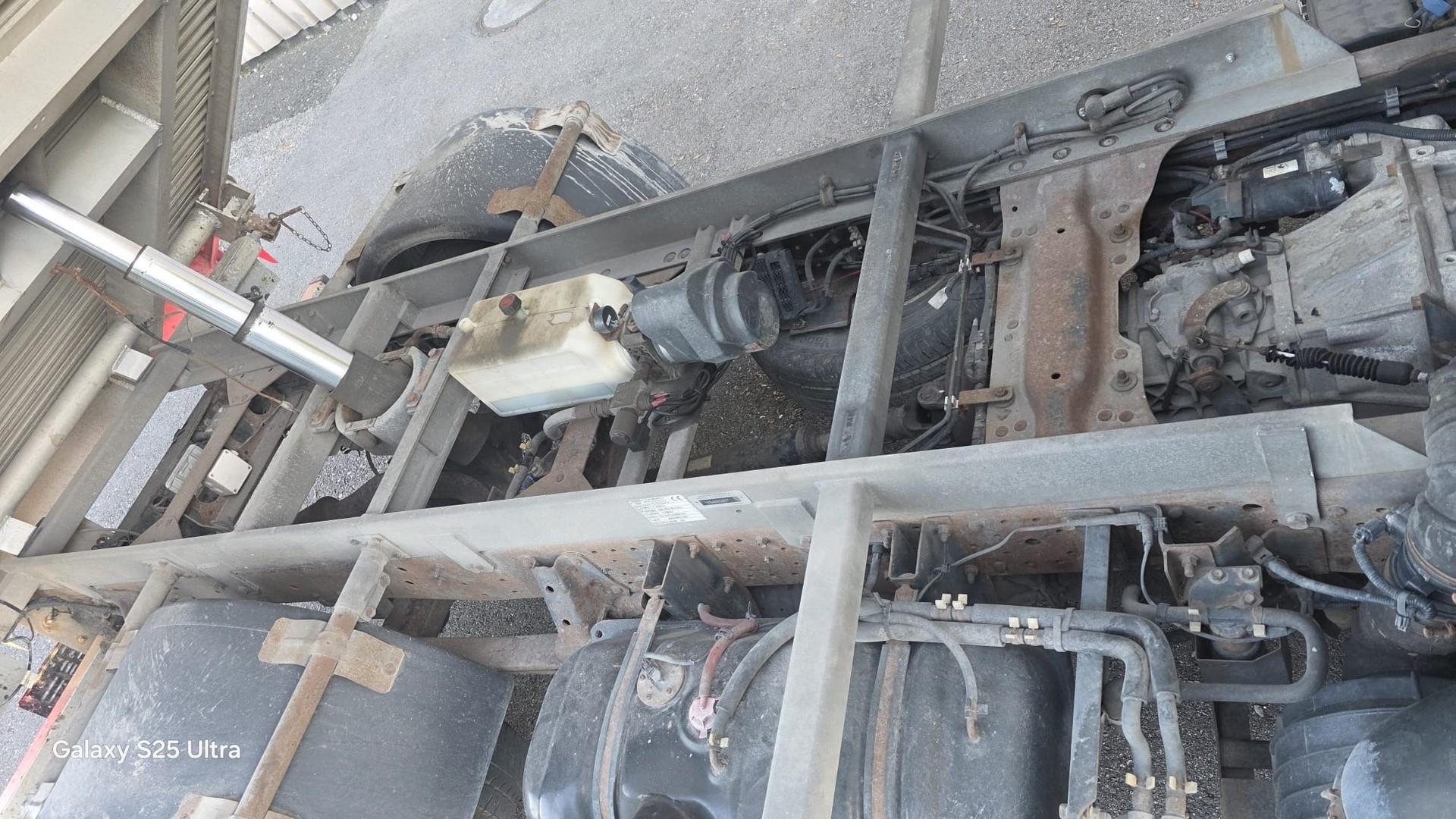 ISUZU NLR 85 - L 35 F Light-image-9