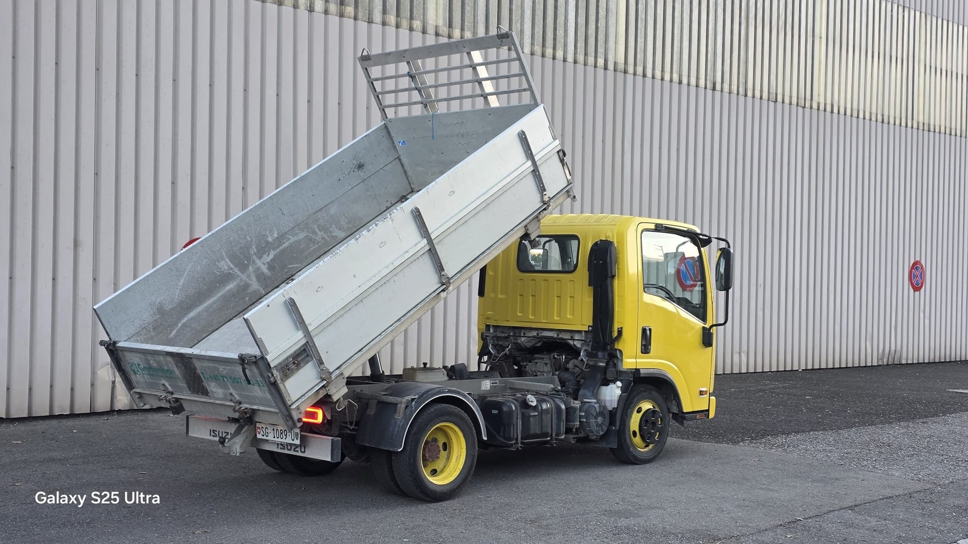 ISUZU NLR 85 - L 35 F Light-image-4