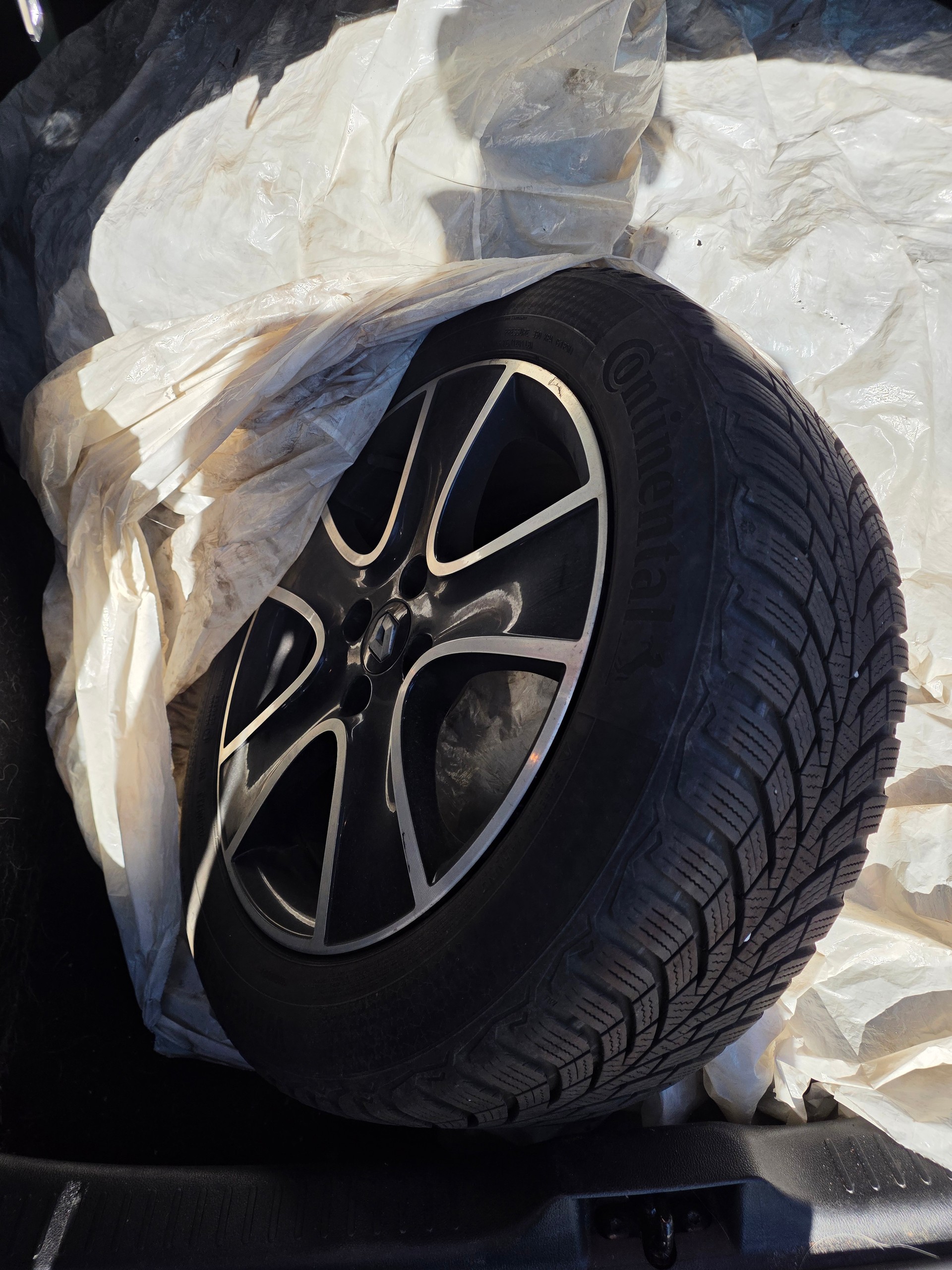 RENAULT Clio 1.2 16V T Swiss Edition EDC-image-14