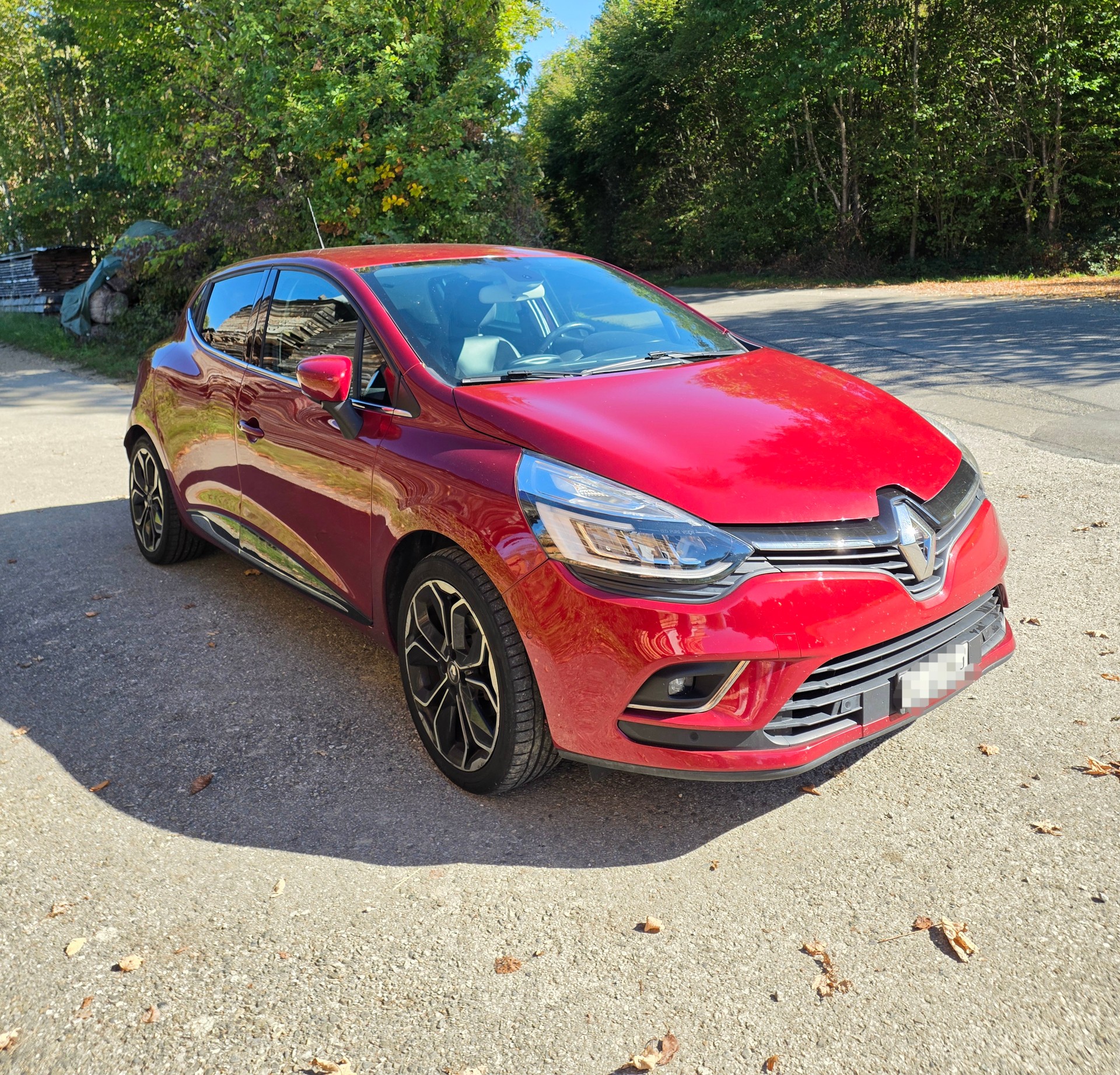 RENAULT Clio 1.2 16V T Swiss Edition EDC-image-2