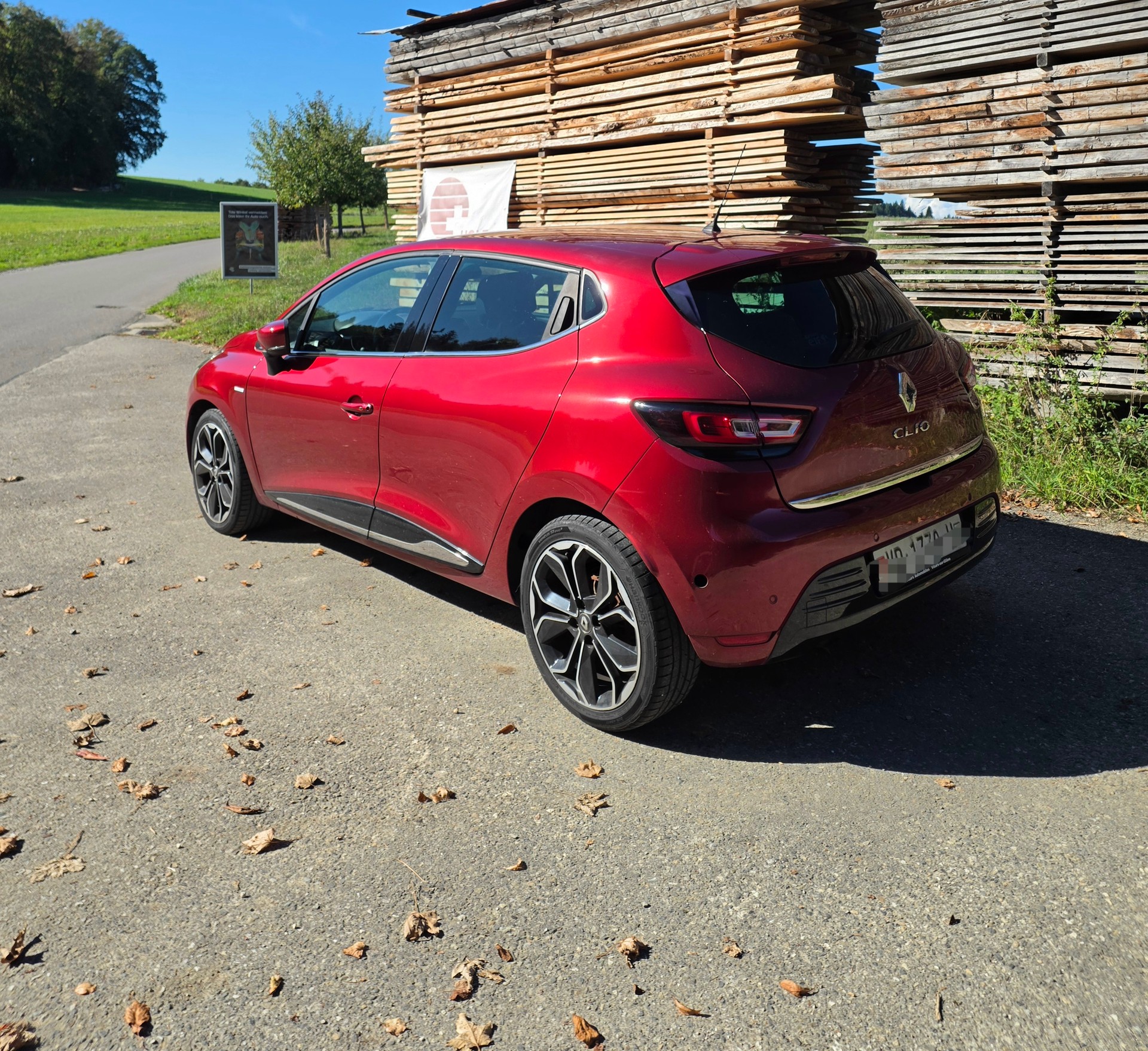 RENAULT Clio 1.2 16V T Swiss Edition EDC-image-5