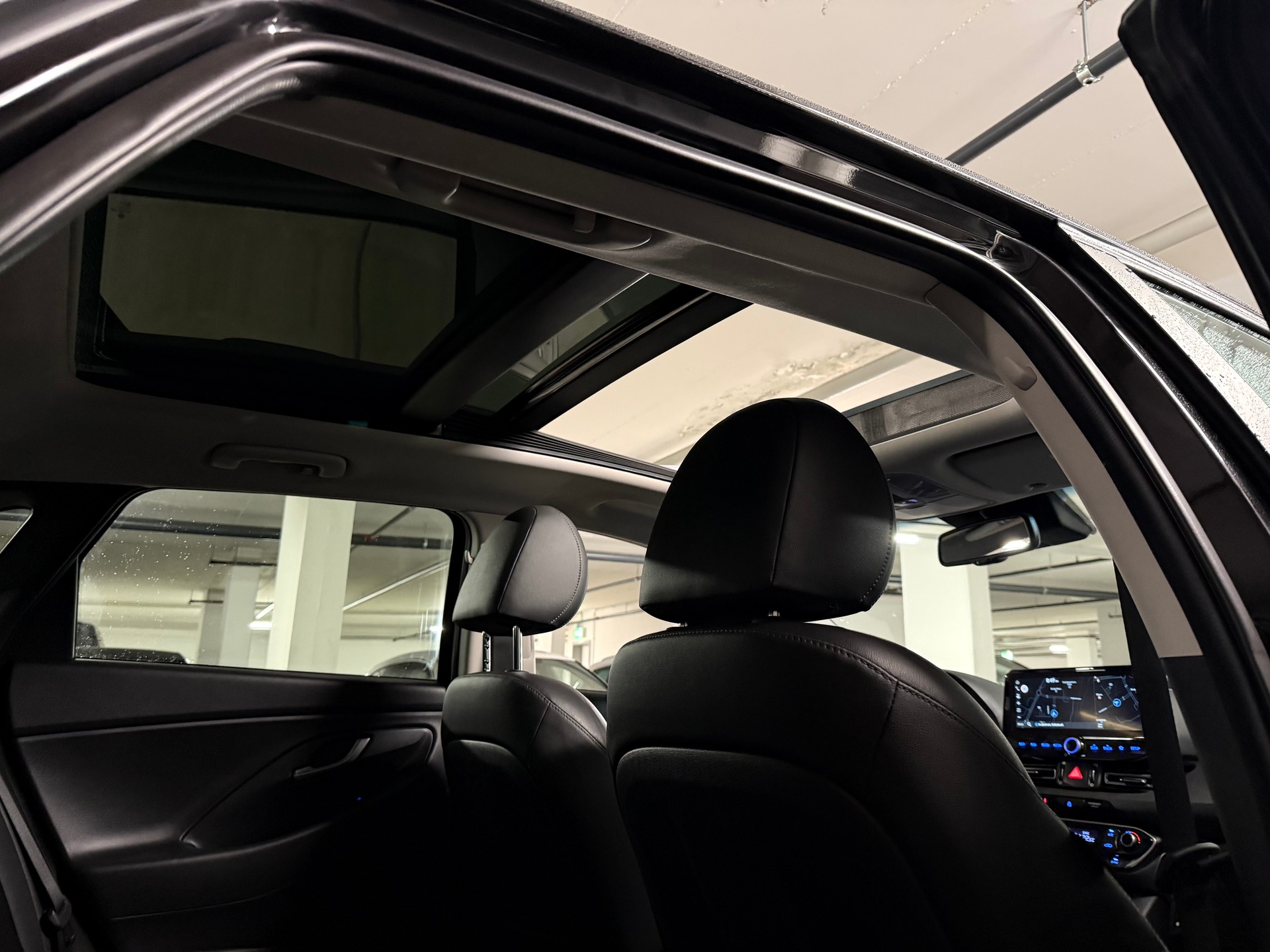 HYUNDAI i30 1.5 T-GDi Vertex 48V MH DCT Panorama, RF- Kamera, Sitzheizung, Lüftung-image-11