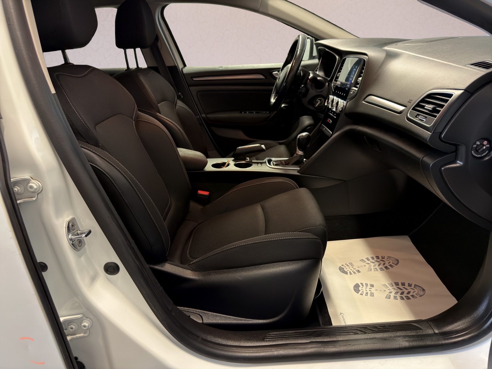 RENAULT Mégane Grandtour 1.5 dCi Business EDC-image-15