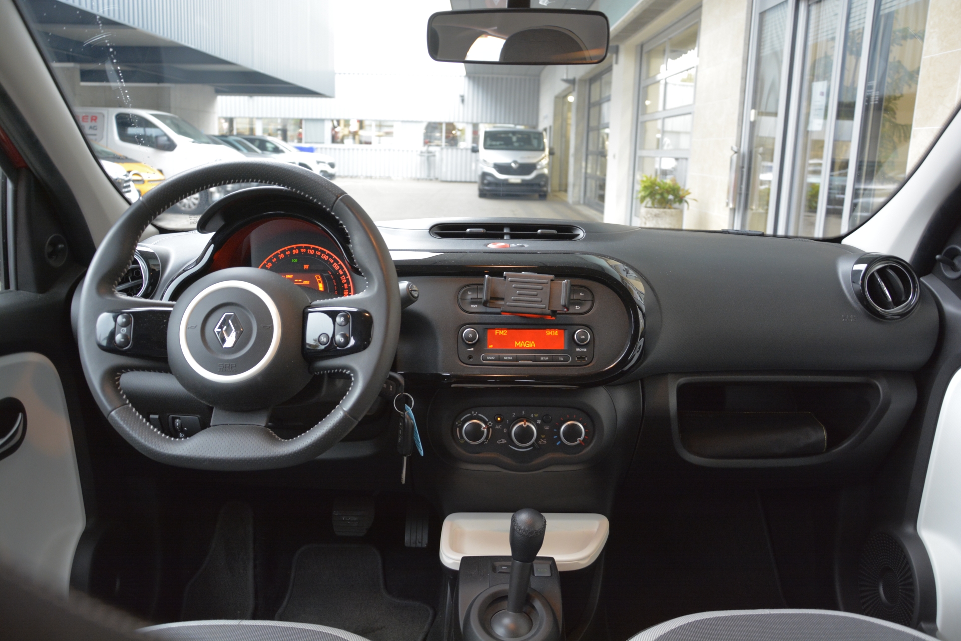 RENAULT Twingo 0.9 TCe 90 City Automat-image-5