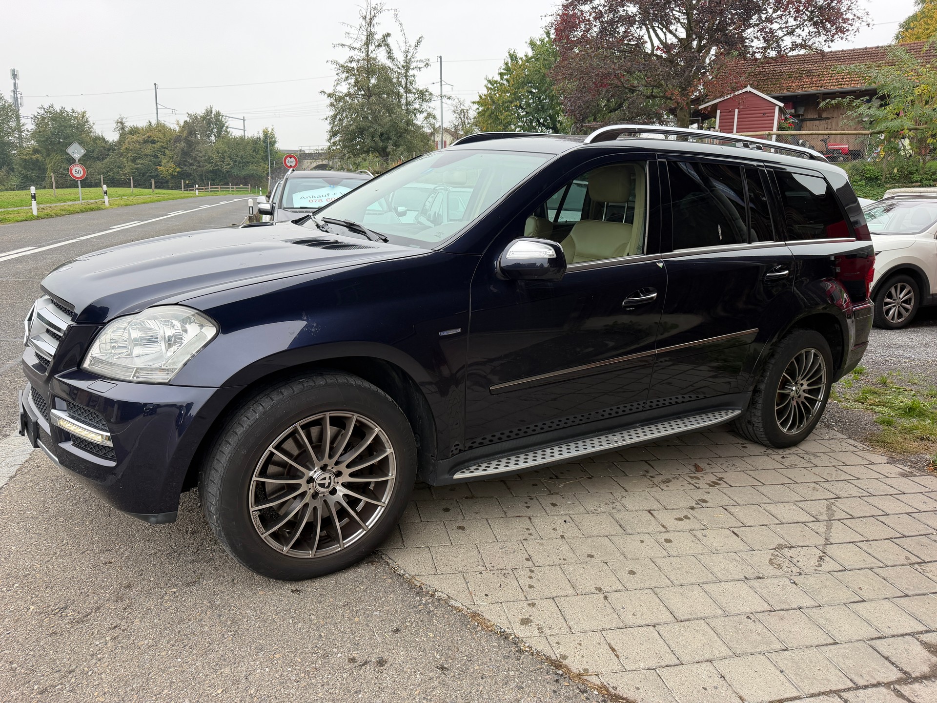 MERCEDES-BENZ GL 350 CDI BlueEfficiency 4Matic 7G-Tronic-image-3