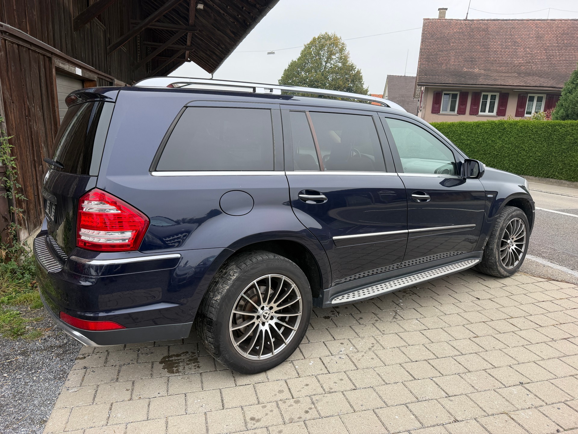 MERCEDES-BENZ GL 350 CDI BlueEfficiency 4Matic 7G-Tronic-image-7