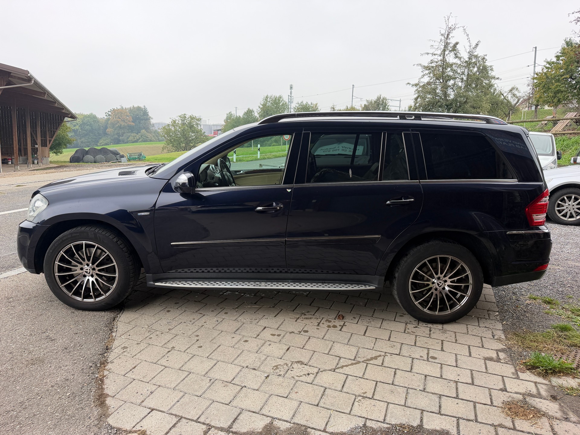 MERCEDES-BENZ GL 350 CDI BlueEfficiency 4Matic 7G-Tronic-image-4