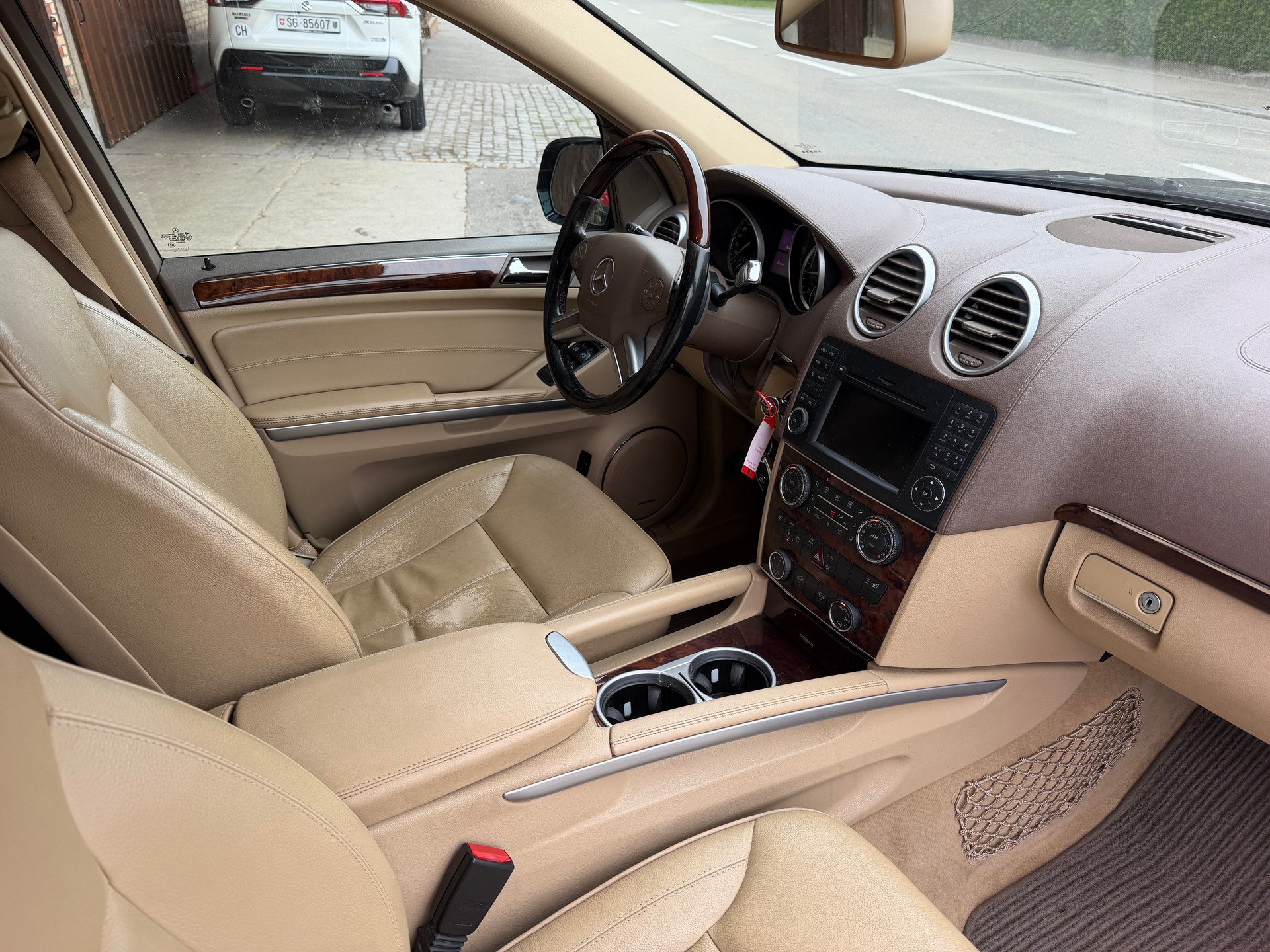 MERCEDES-BENZ GL 350 CDI BlueEfficiency 4Matic 7G-Tronic-image-8