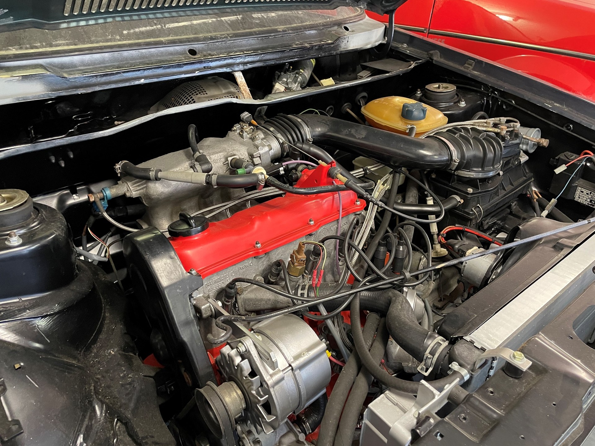 VW Golf 1600 GTI-image-2