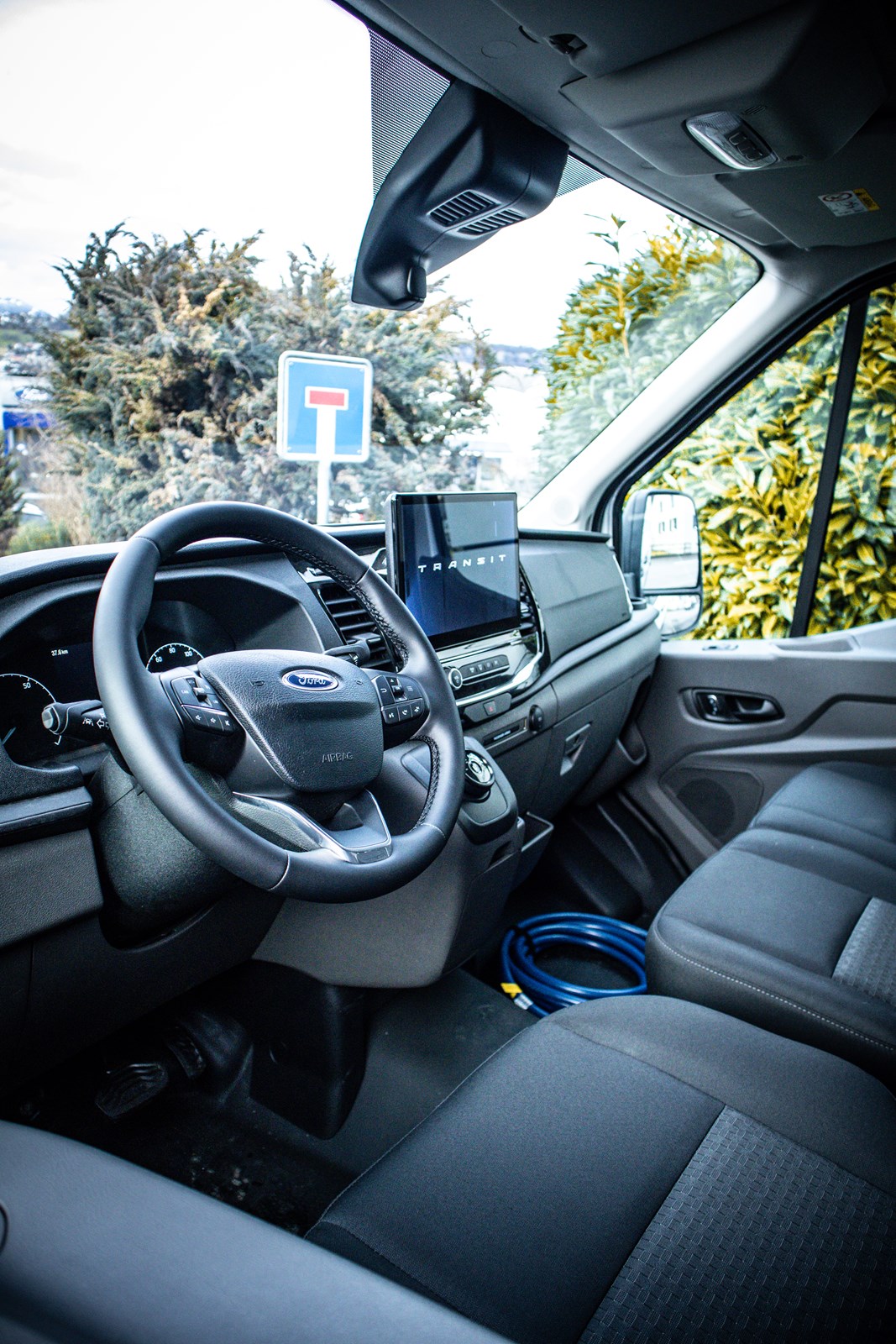 FORD E-Transit Van 350 L3H2 67kWh Trend-image-2