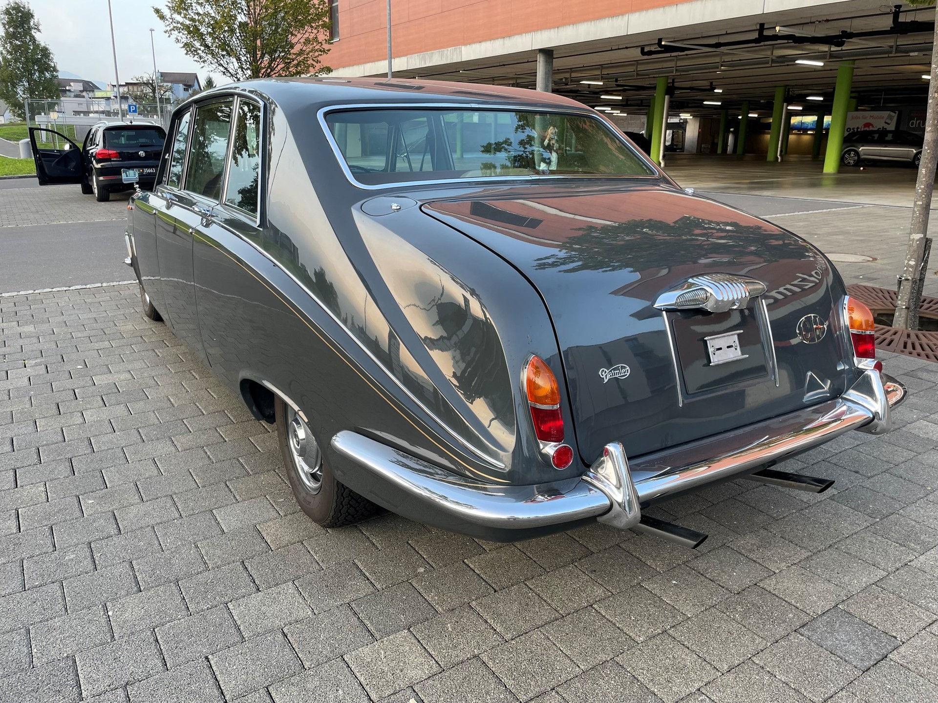 DAIMLER DS420 Limousine-image-5