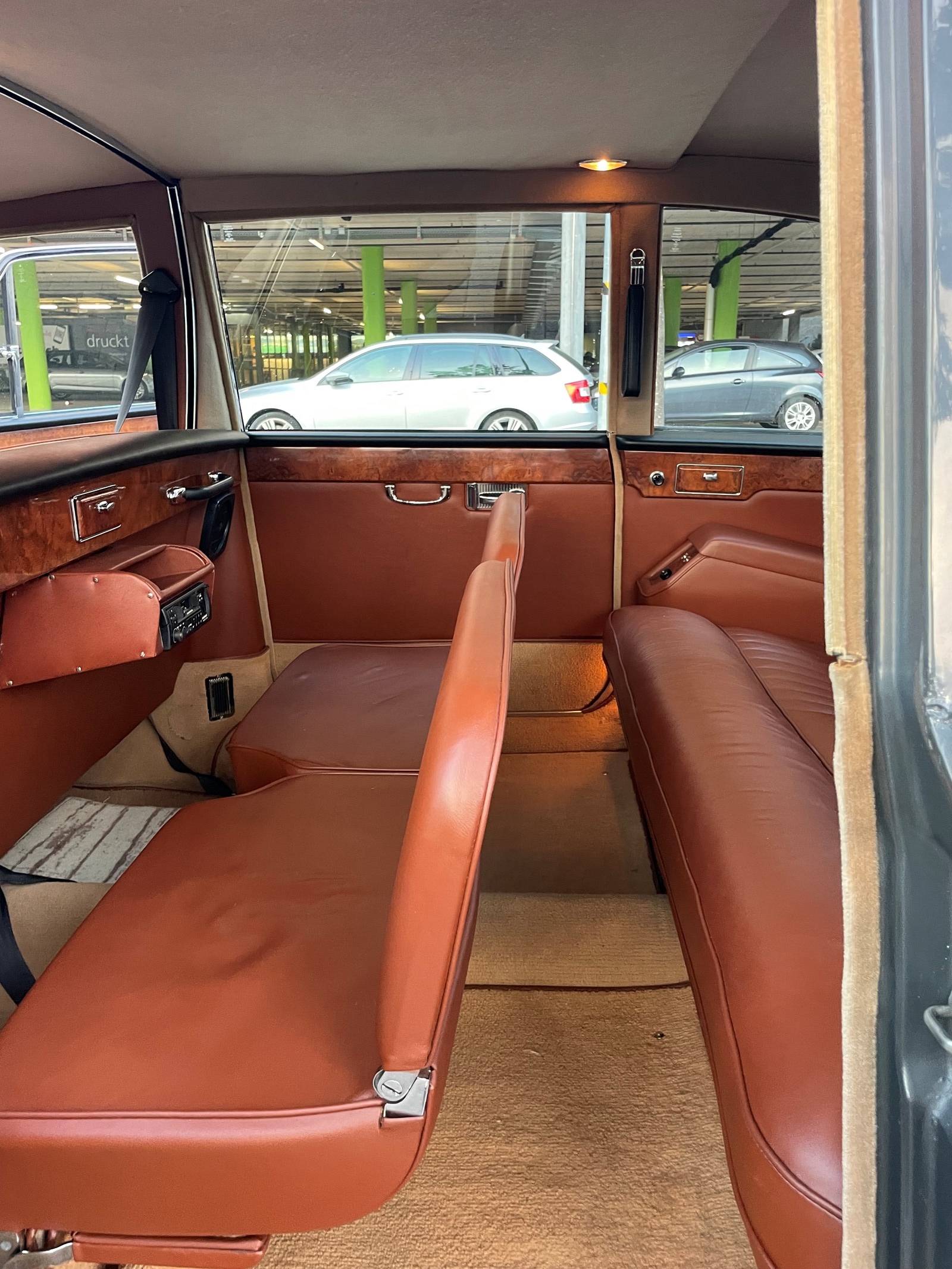 DAIMLER DS420 Limousine-image-12