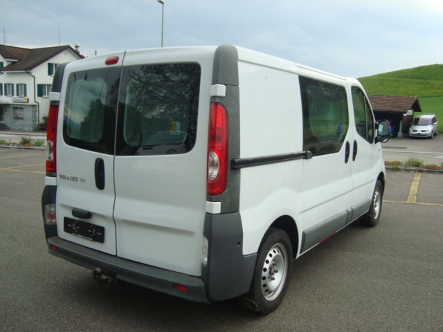 RENAULT Trafic 2.0 dCi 115 2.9t L1H1-image-3