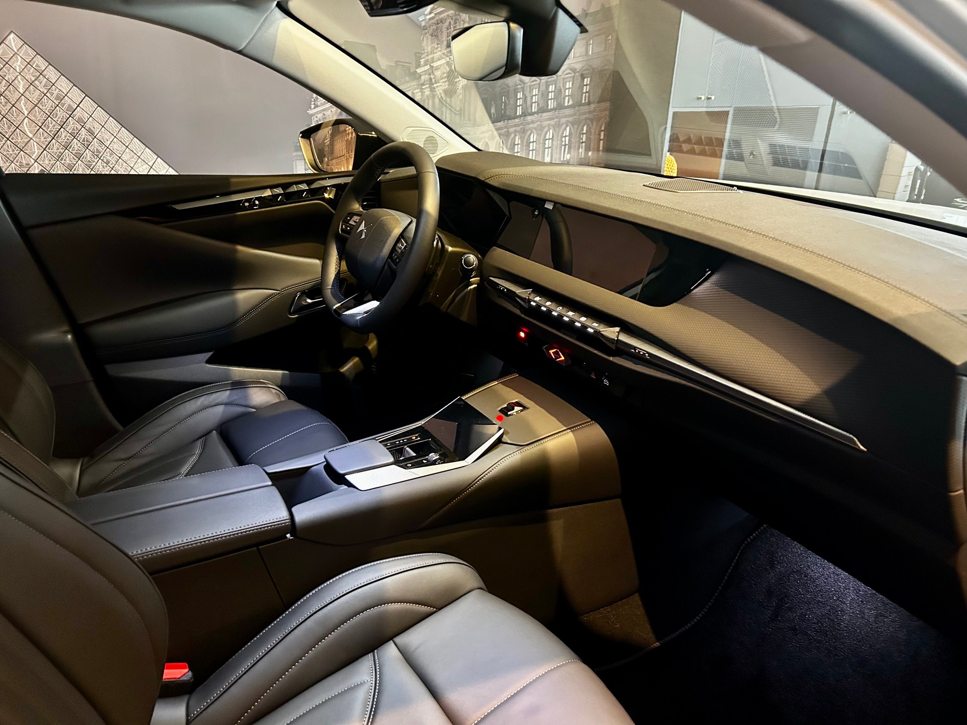 DS AUTOMOBILES DS 4 1.6 E-Tense Rivoli-image-3