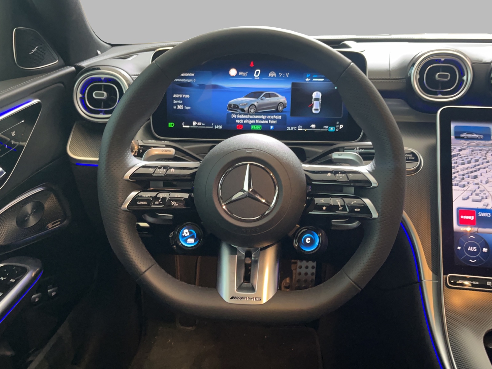 MERCEDES-BENZ C 63 S AMG E Performance 4 Matic-image-10