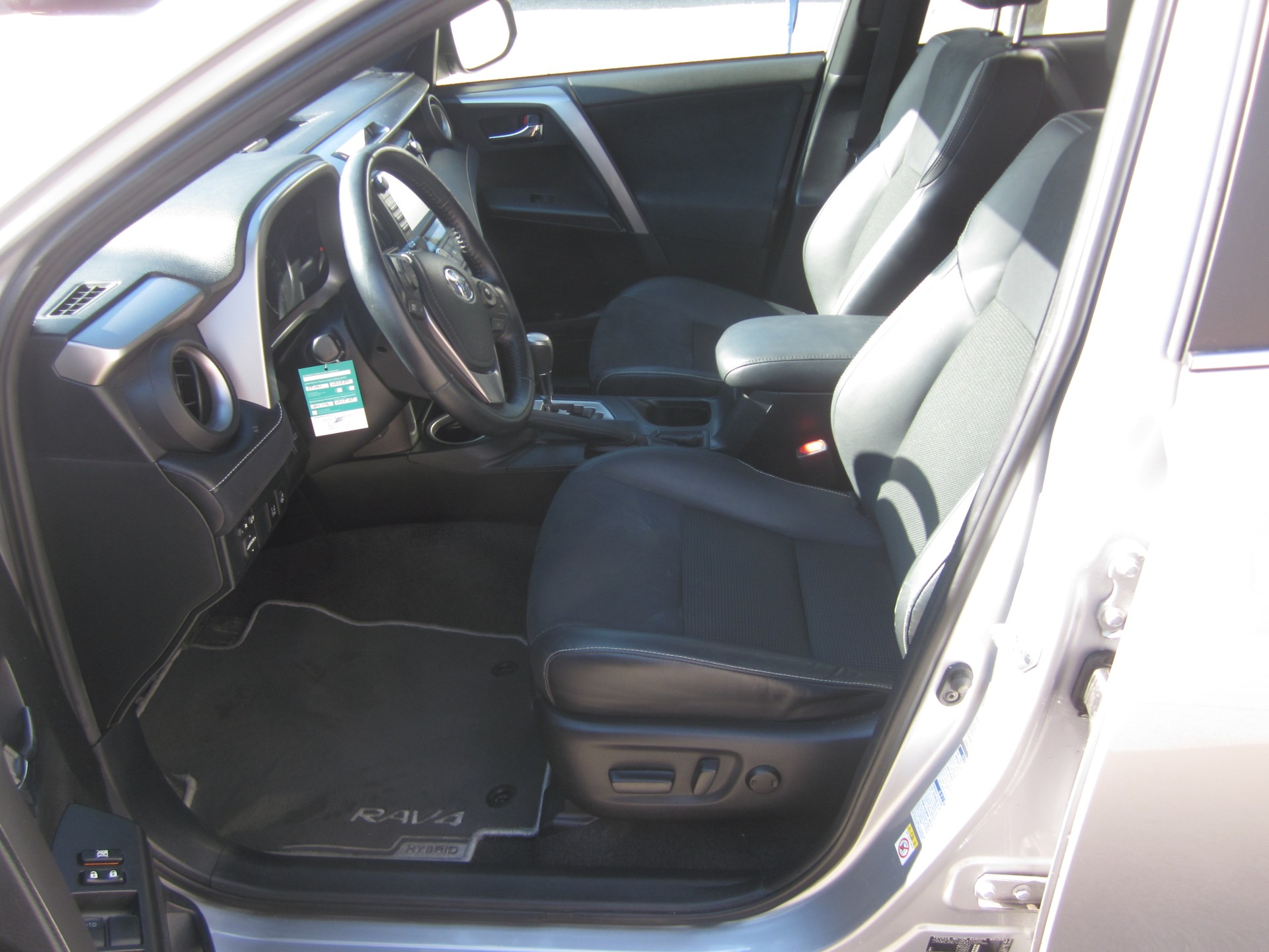 TOYOTA RAV-4 2.5 HSD Sapphire e-CVT-image-8