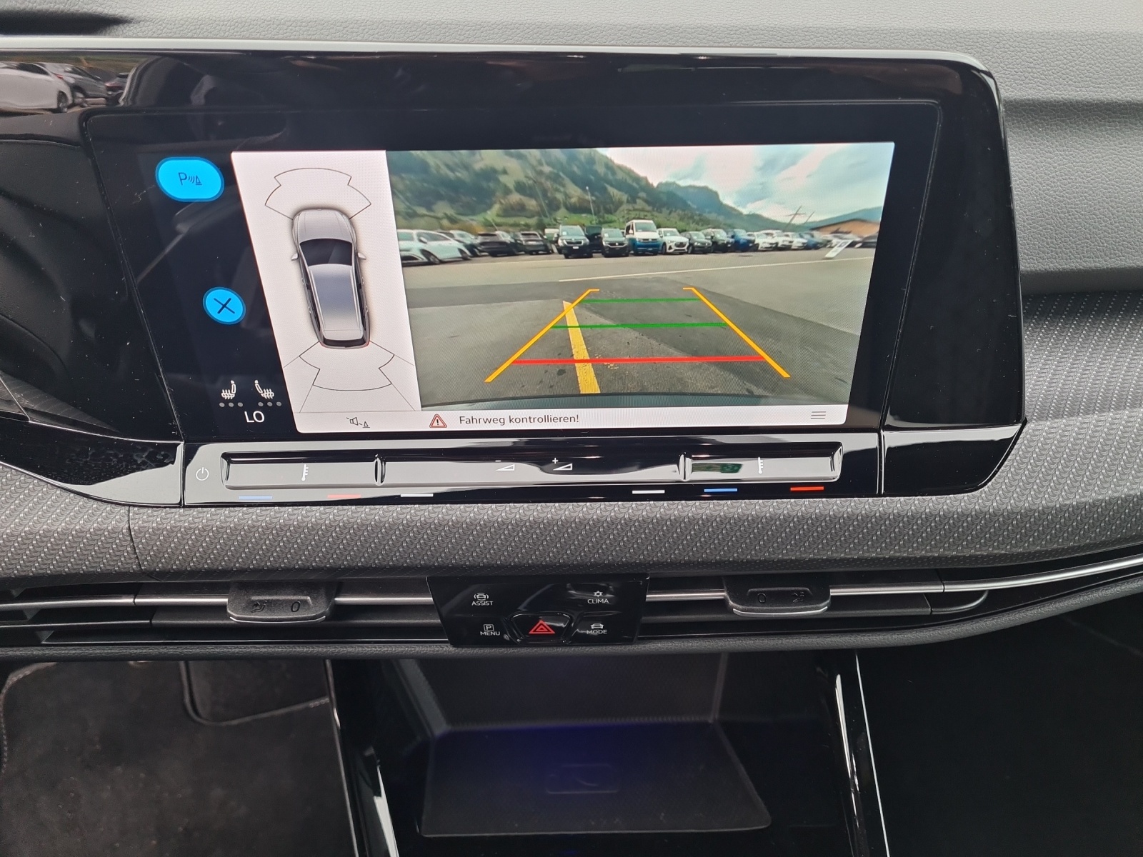 VW Golf Variant 1.5 eTSI mHEV R-Line-image-10