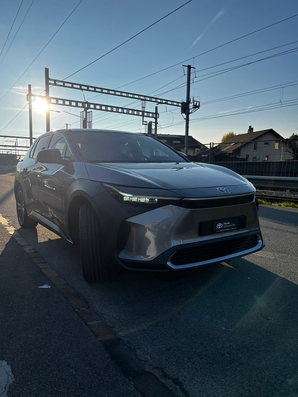 TOYOTA bZ4X Premium 71,4 kWh 4WD-image-8