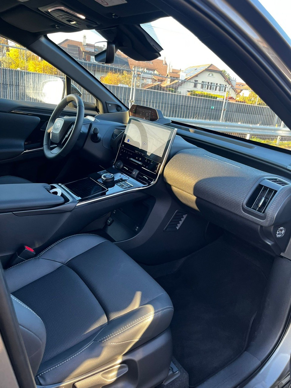 TOYOTA bZ4X Premium 71,4 kWh 4WD-image-13