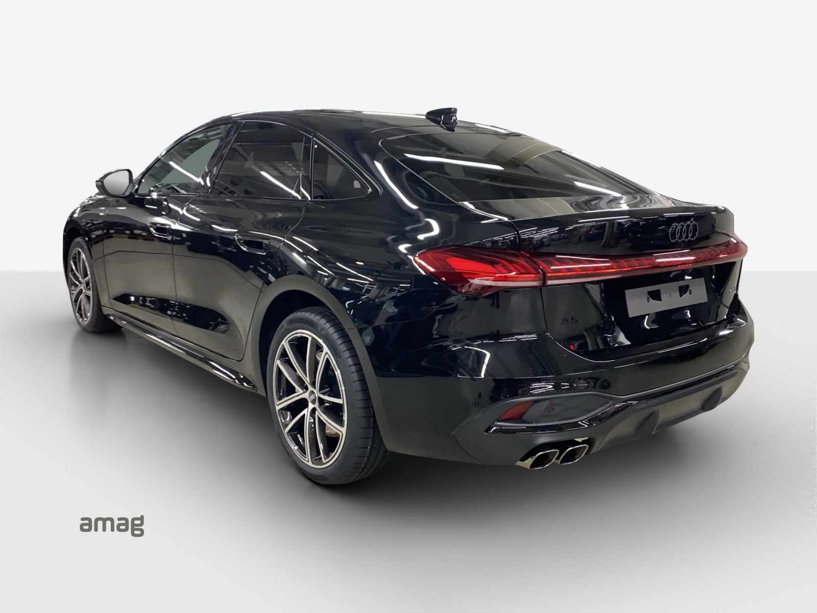 AUDI A5 Limousine TDI quattro 150 kW Attraction S tronic-image-2