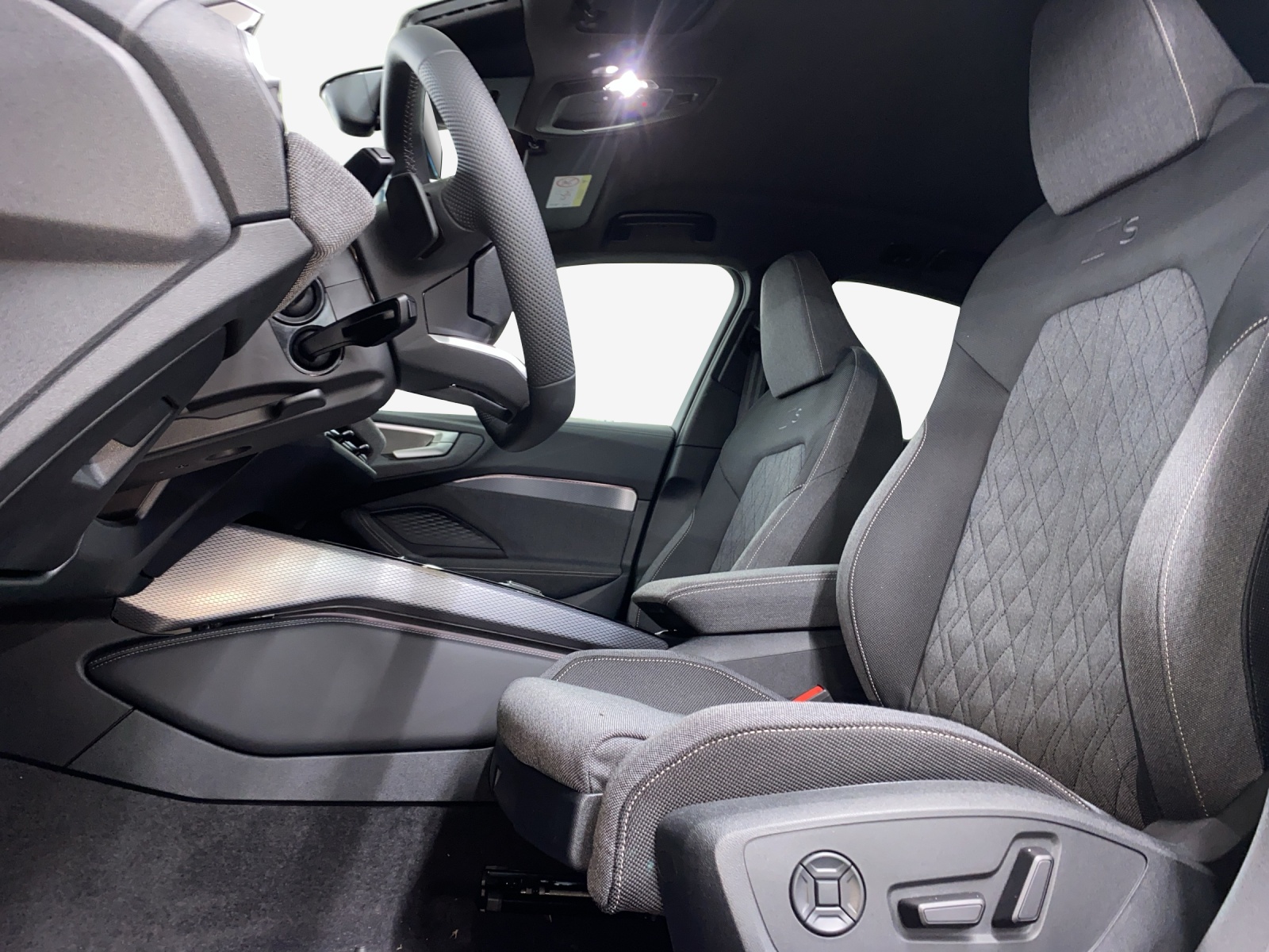 AUDI A5 Limousine TDI quattro 150 kW Attraction S tronic-image-7