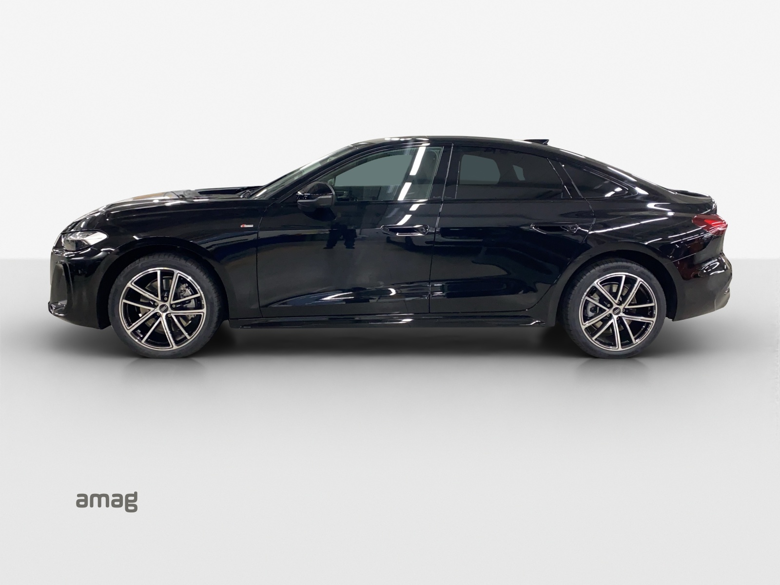 AUDI A5 Limousine TDI quattro 150 kW Attraction S tronic-image-1