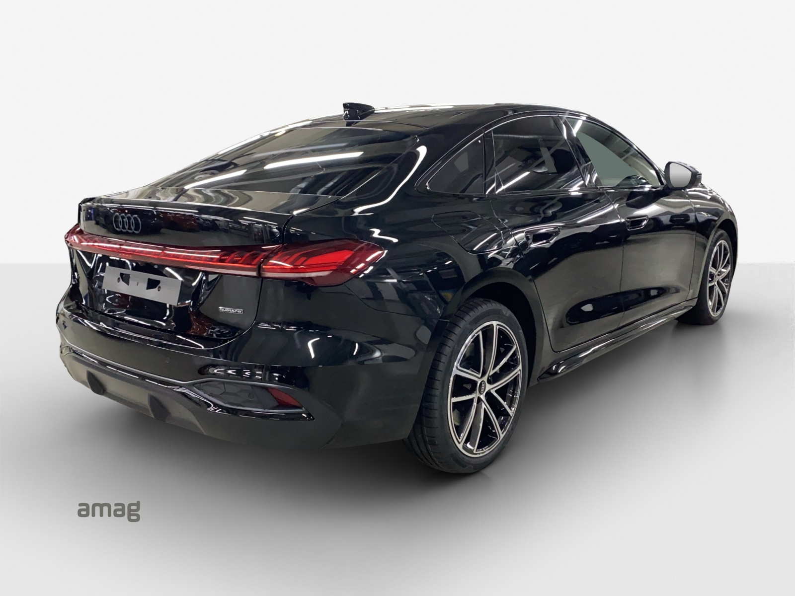 AUDI A5 Limousine TDI quattro 150 kW Attraction S tronic-image-4