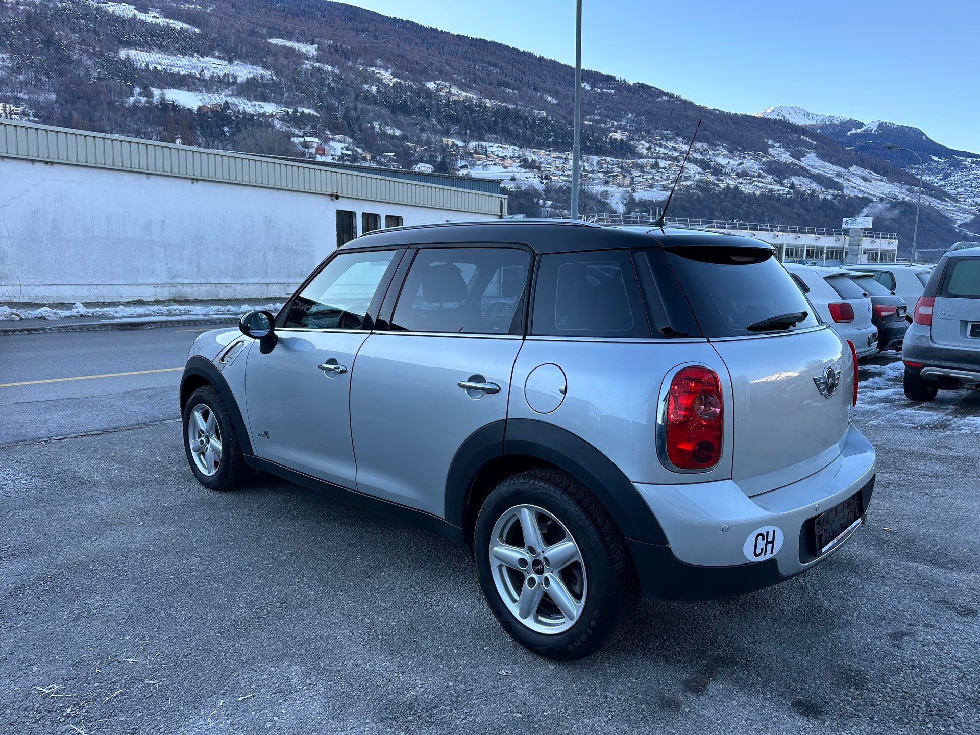 MINI Mini Countryman Cooper D ALL4-image-5