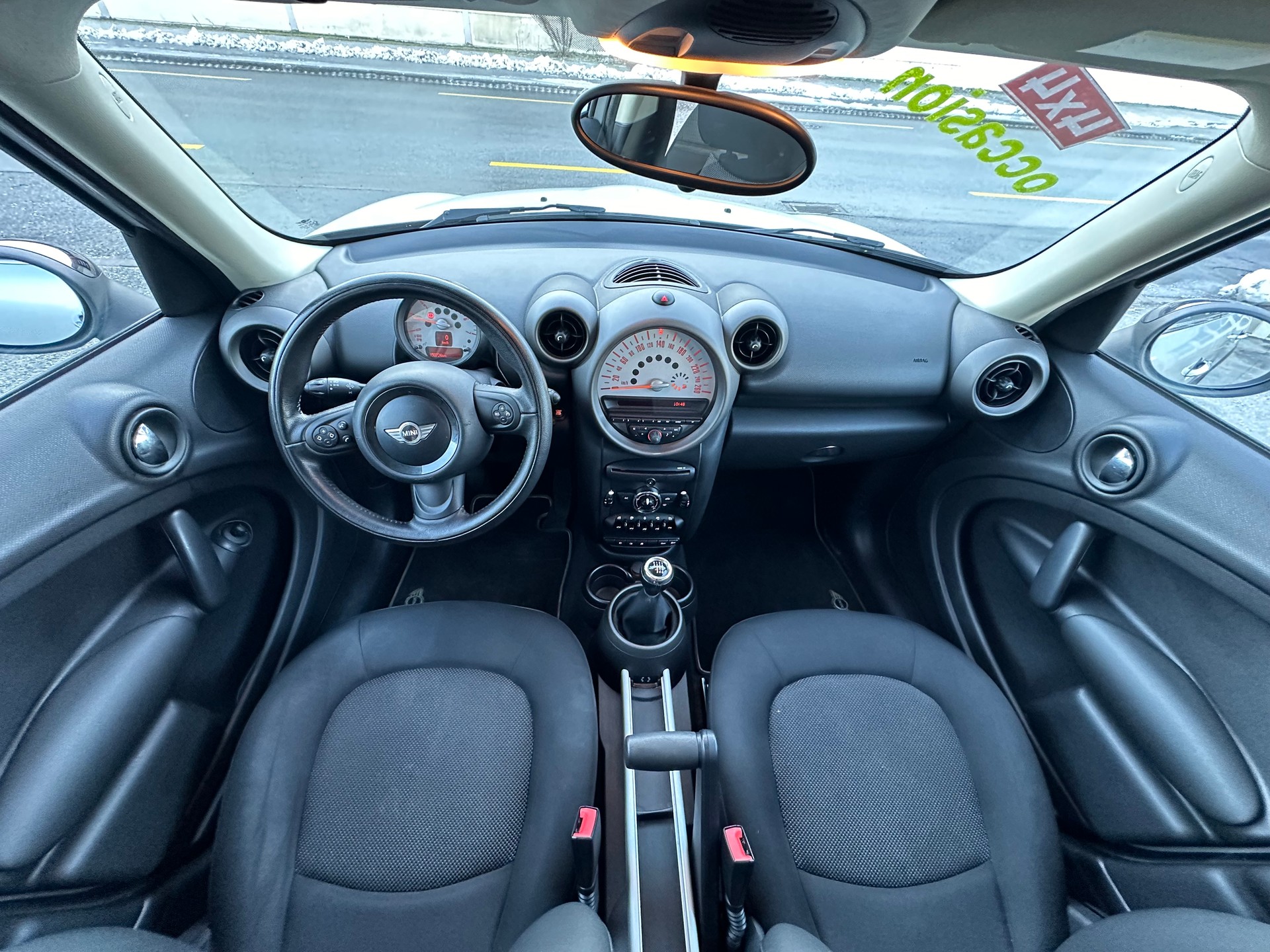 MINI Mini Countryman Cooper D ALL4-image-9
