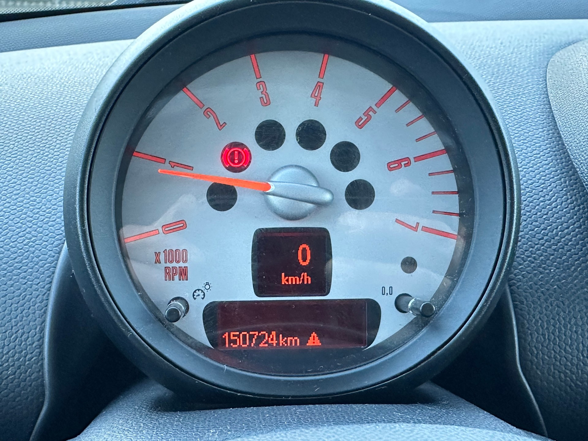 MINI Mini Countryman Cooper D ALL4-image-12