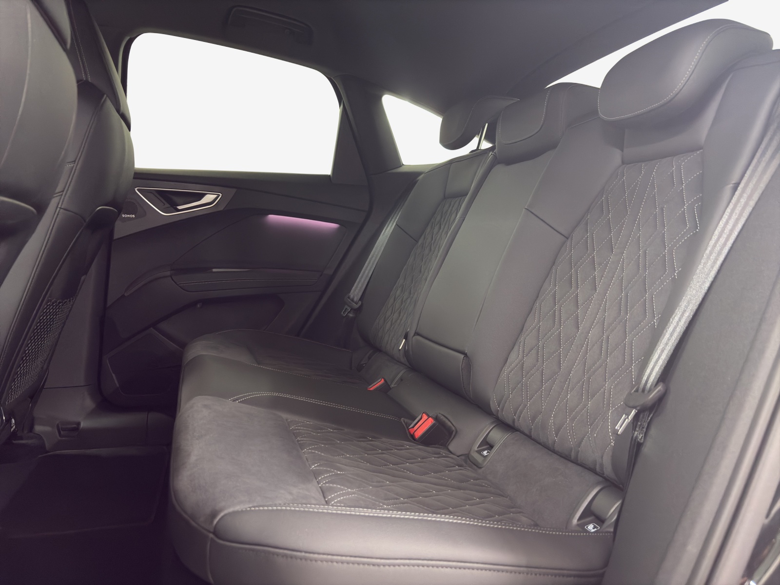 AUDI Q4 Sportback e-tron 45 quattro-image-16