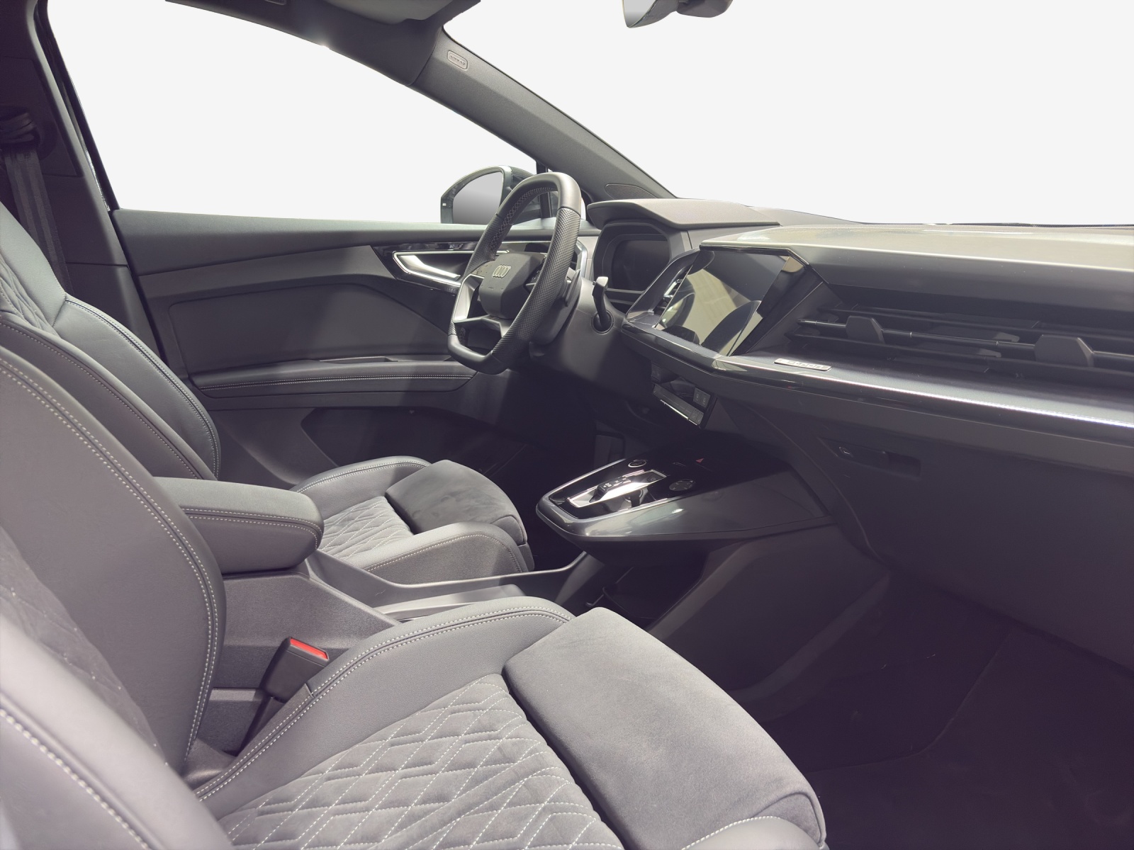 AUDI Q4 Sportback e-tron 45 quattro-image-8