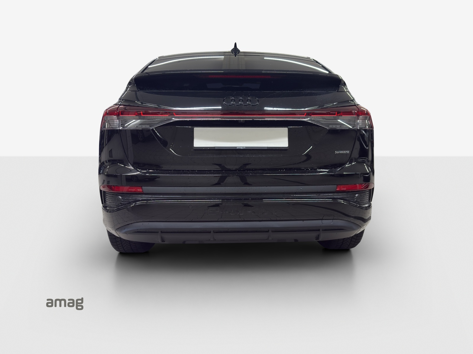AUDI Q4 Sportback e-tron 45 quattro-image-4