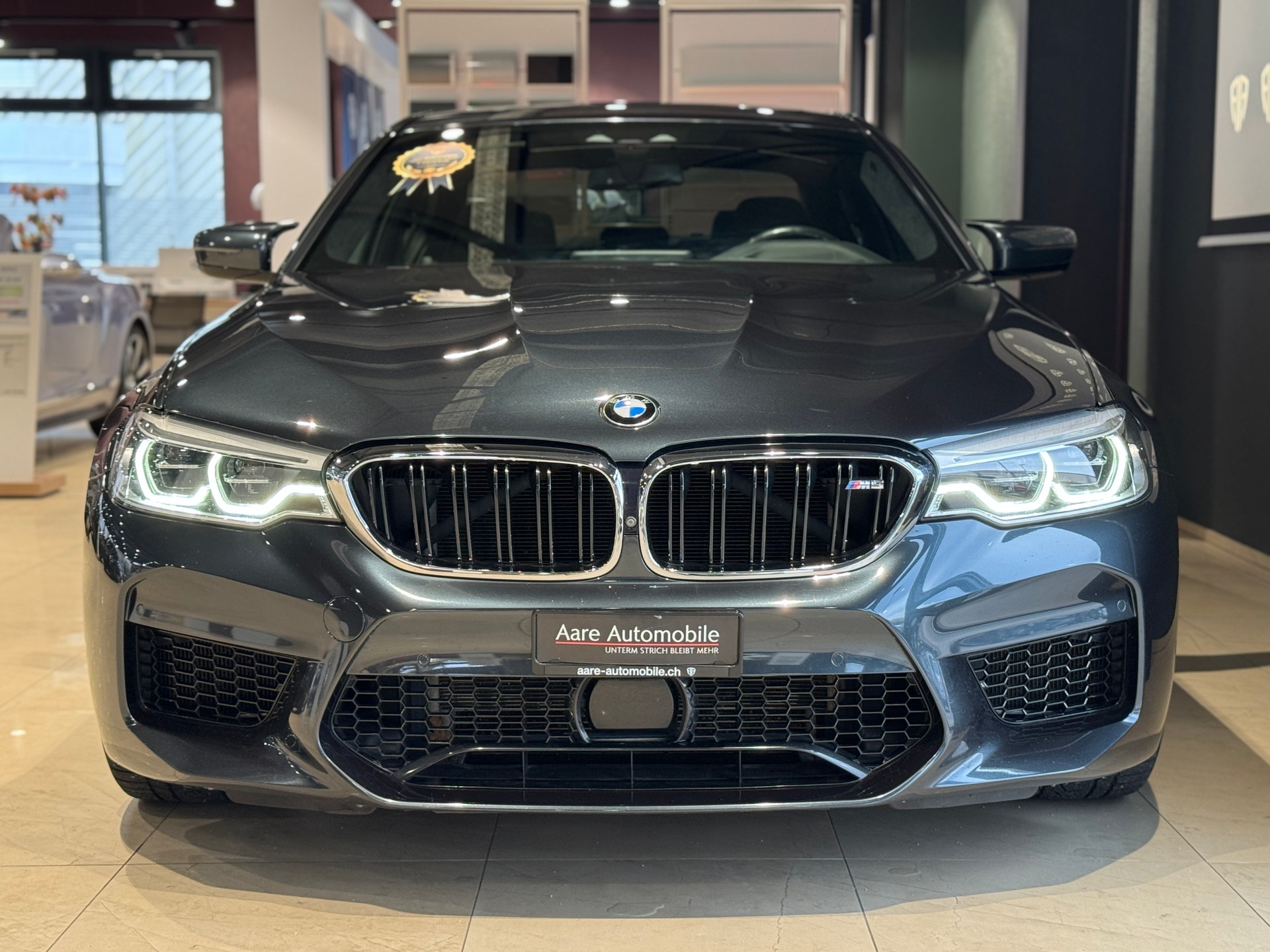 BMW M5 xDrive Drivelogic-showroom-element-1