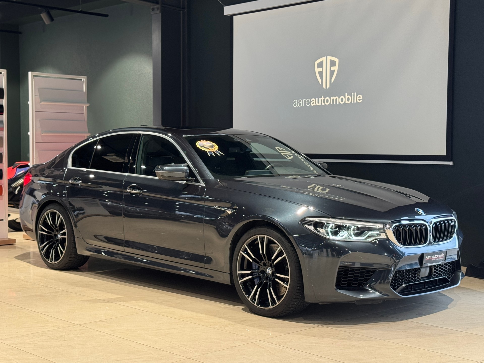 BMW M5 xDrive Drivelogic
