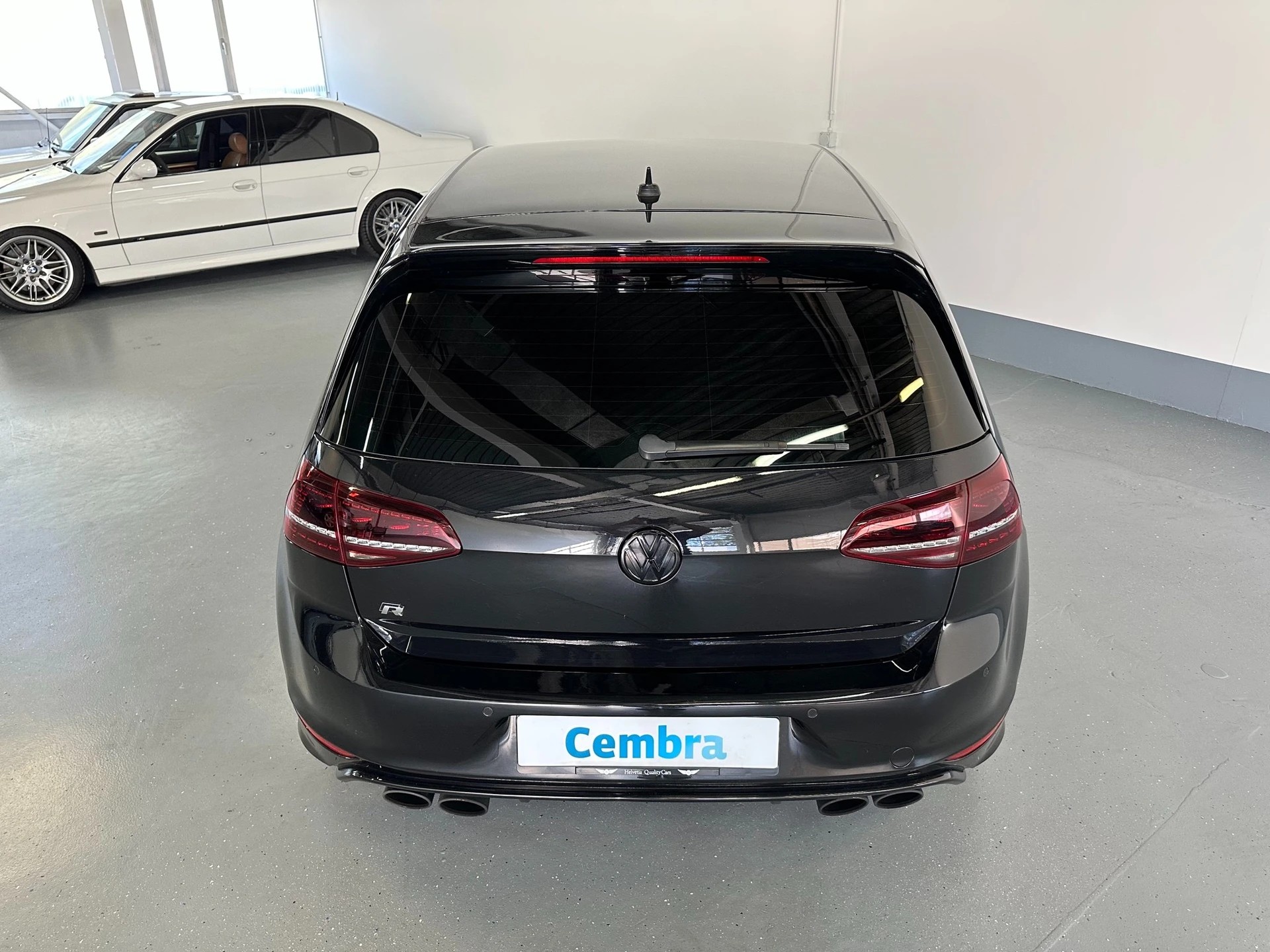 VW Golf 2.0 TSI R 4Motion DSG-image-10