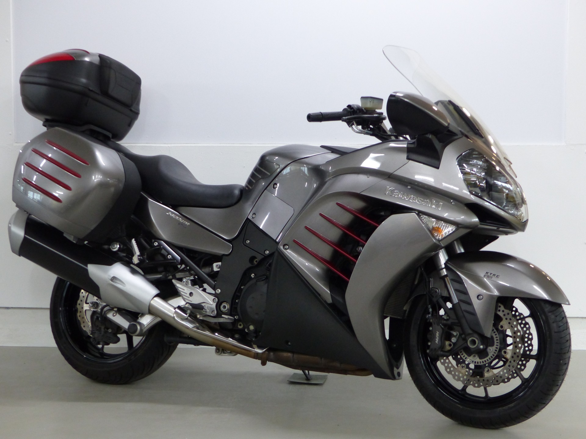 KAWASAKI GTR 1400 ABS mit Zubehör-showroom-element-1