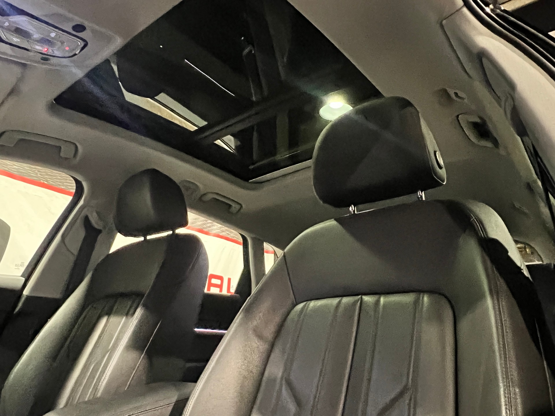 AUDI e-tron 50 Advanced quattro-image-16
