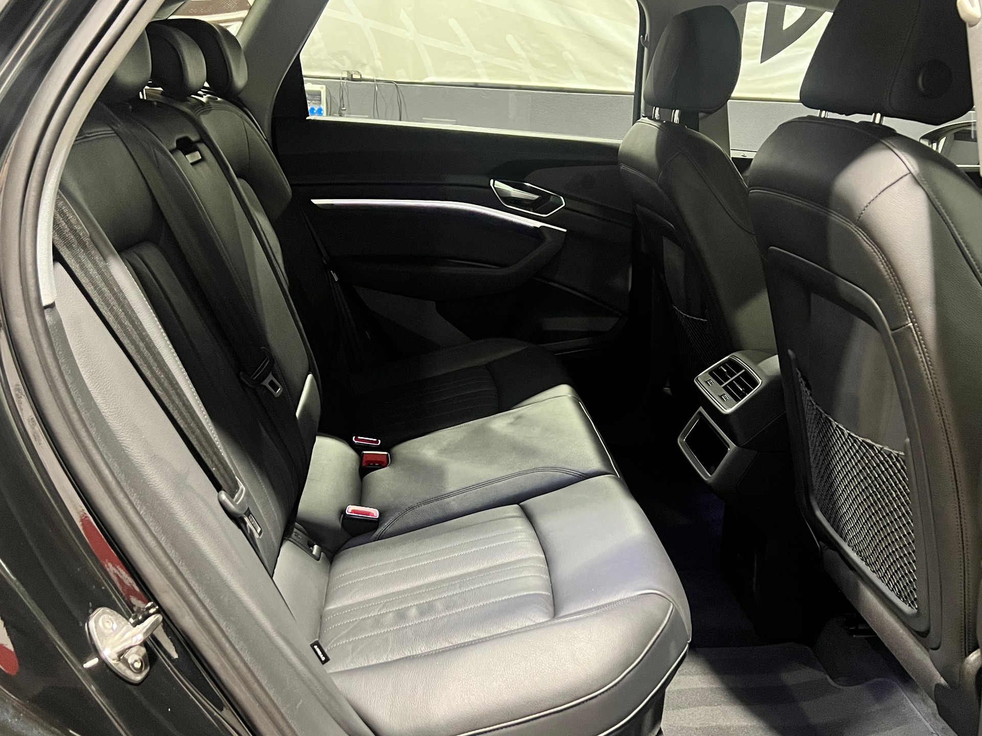 AUDI e-tron 50 Advanced quattro-image-14