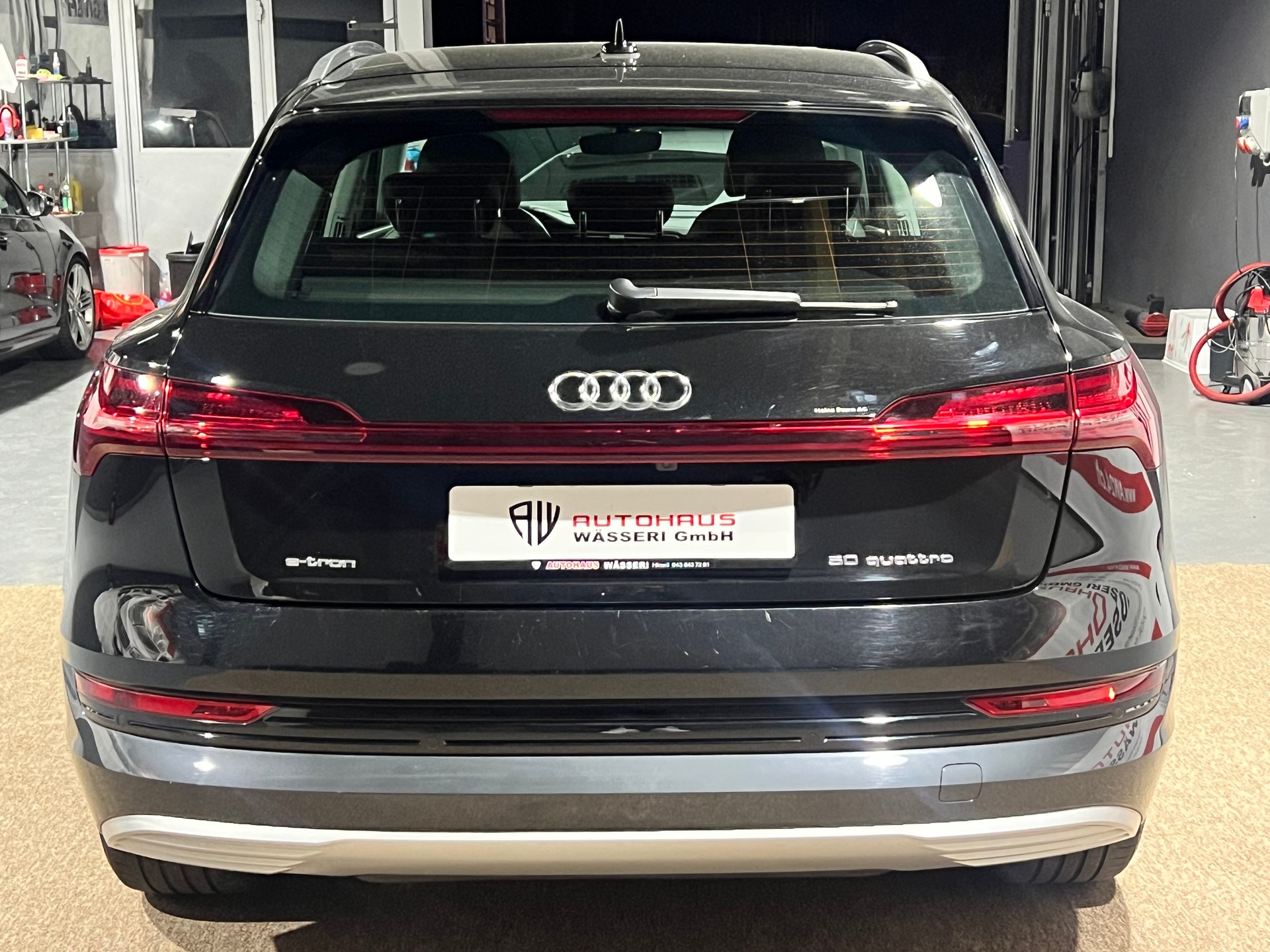 AUDI e-tron 50 Advanced quattro-image-2