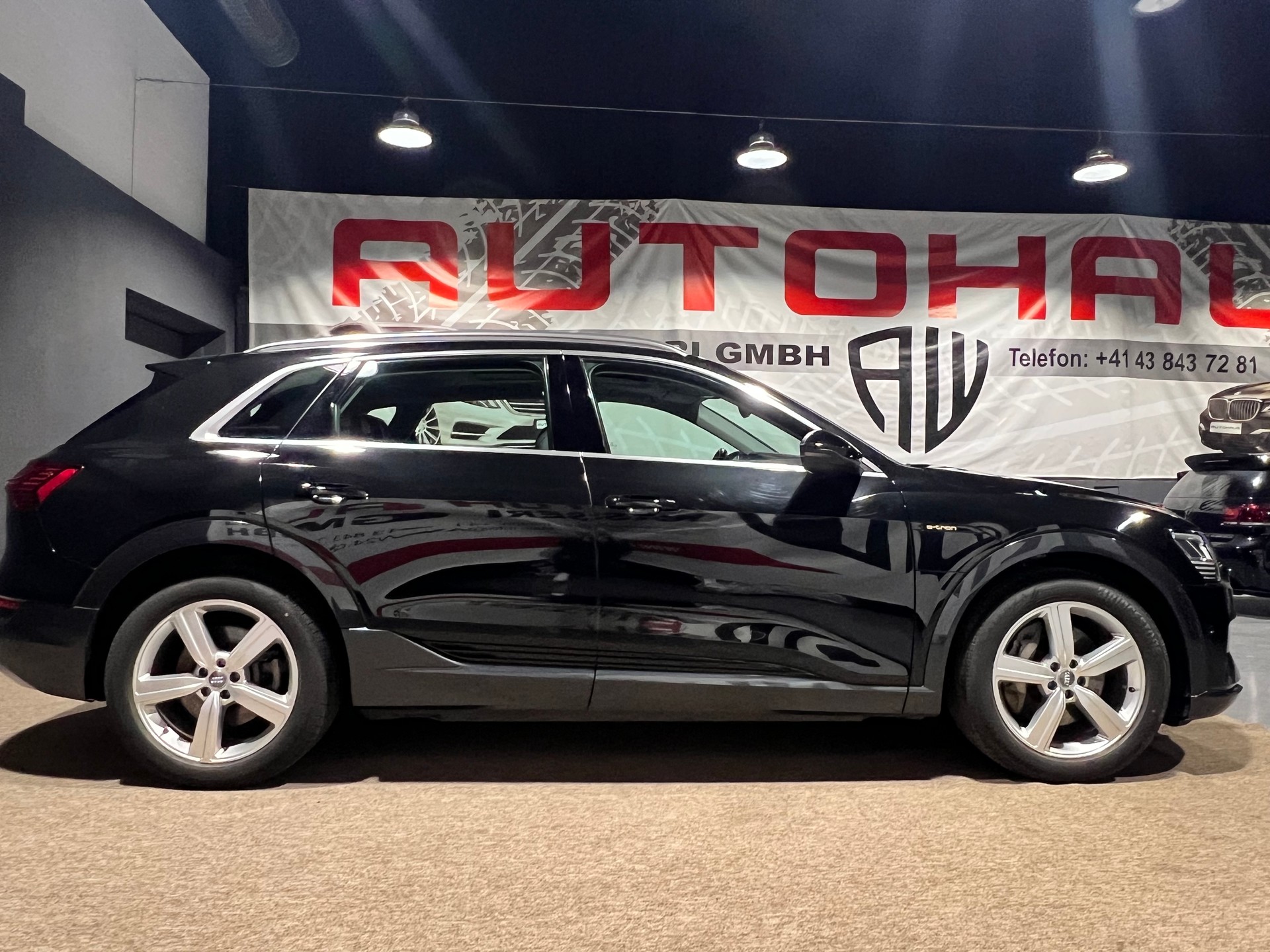 AUDI e-tron 50 Advanced quattro-image-1