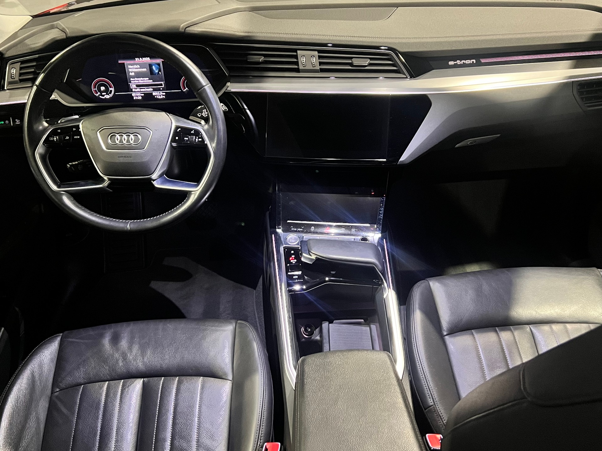 AUDI e-tron 50 Advanced quattro-image-6