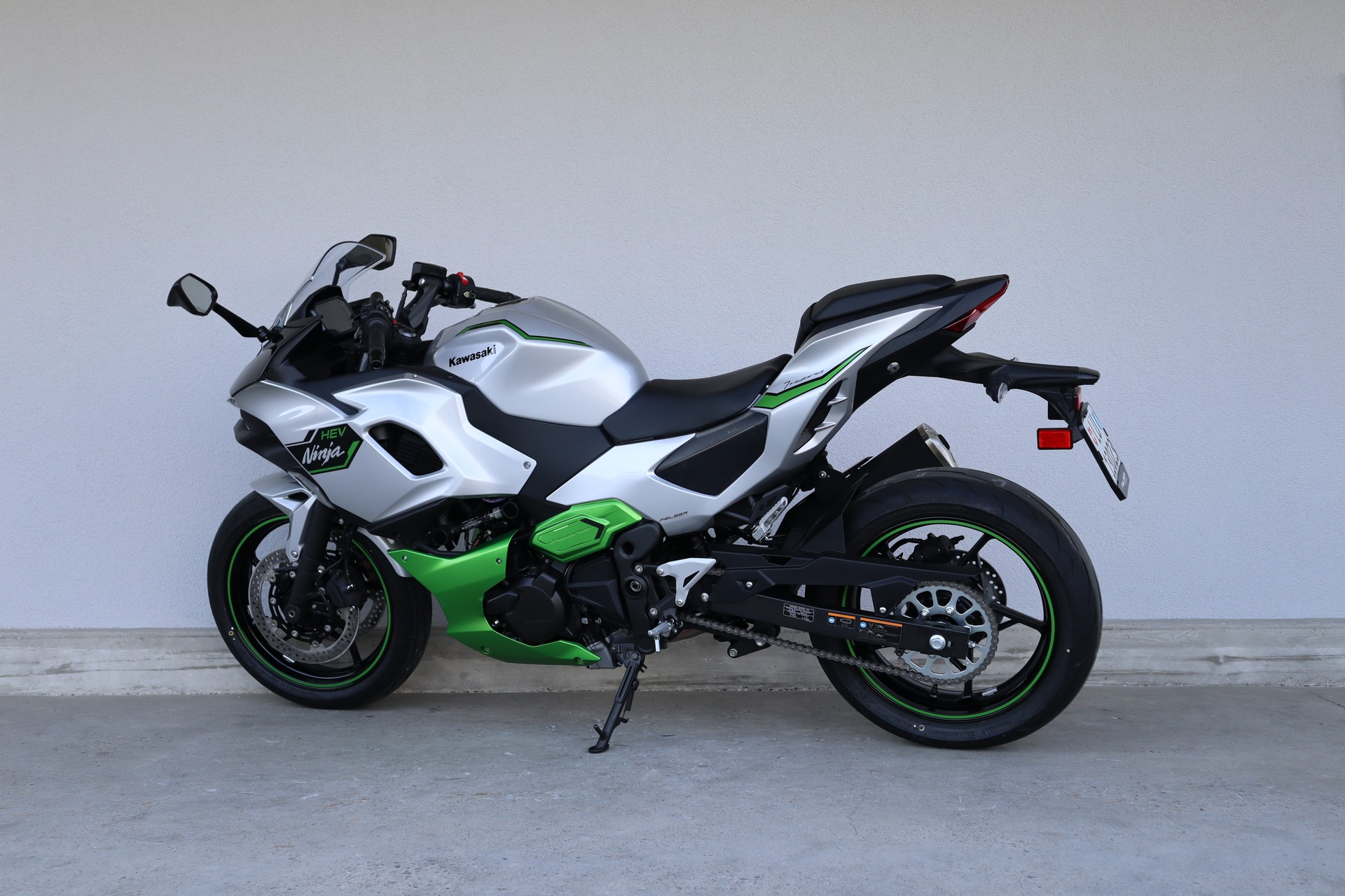 KAWASAKI Ninja 7 Hybrid-image-5