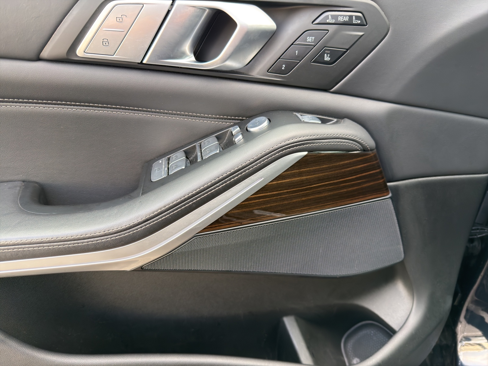 BMW X7 xDrive 48V 40i Steptronic-image-20