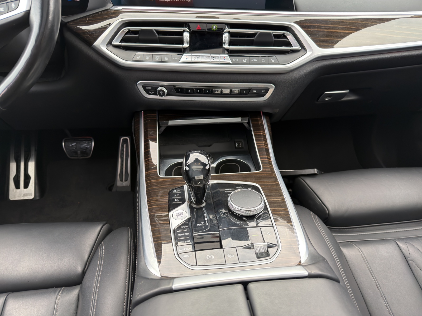 BMW X7 xDrive 48V 40i Steptronic-image-15