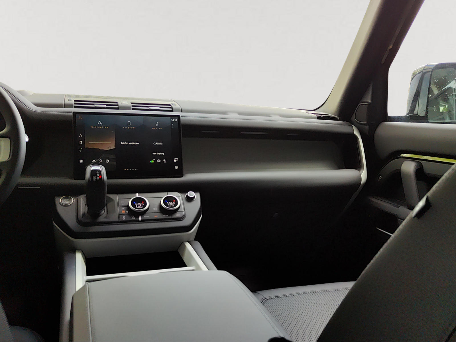 LAND ROVER Defender 110 3.0 D I6 250 S AWD AT8-image-7