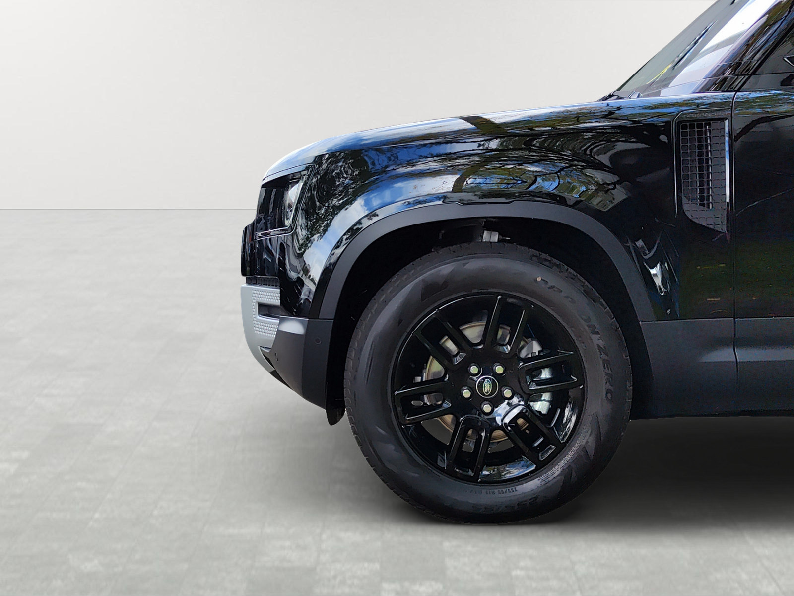 LAND ROVER Defender 110 3.0 D I6 250 S AWD AT8-image-2