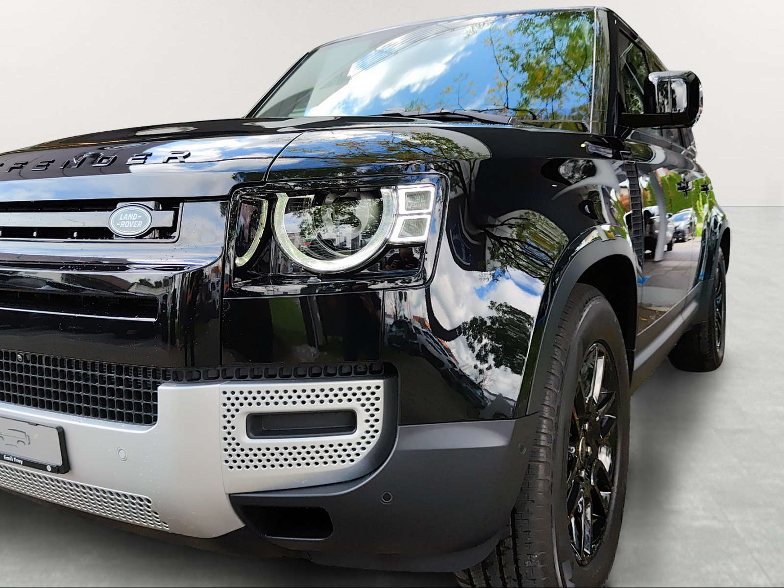 LAND ROVER Defender 110 3.0 D I6 250 S AWD AT8-image-3